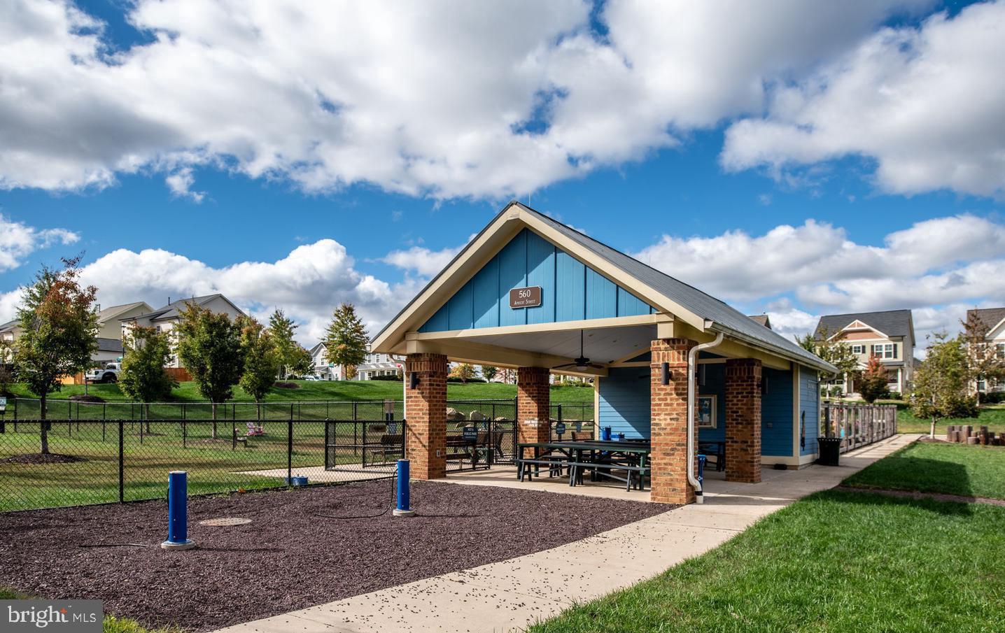 EMBREY MILL - Residential Lease