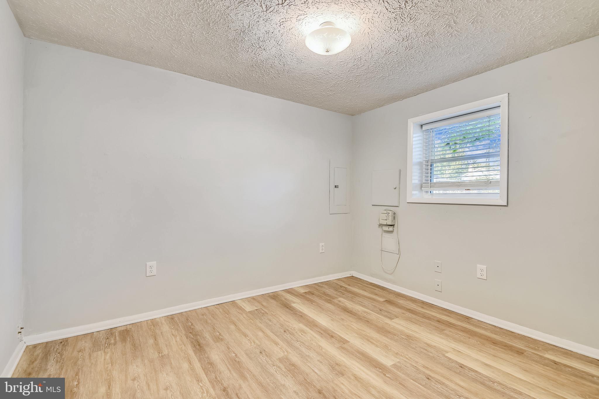 REVELL DOWNS - Residential