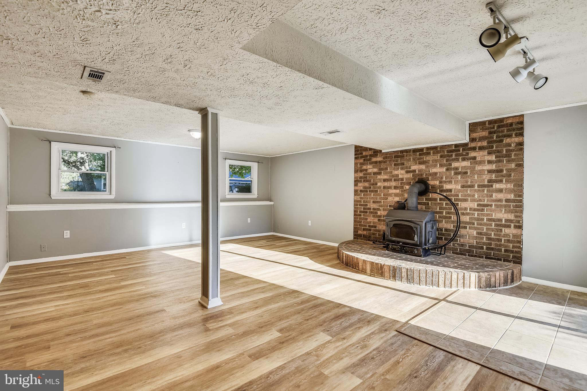 REVELL DOWNS - Residential