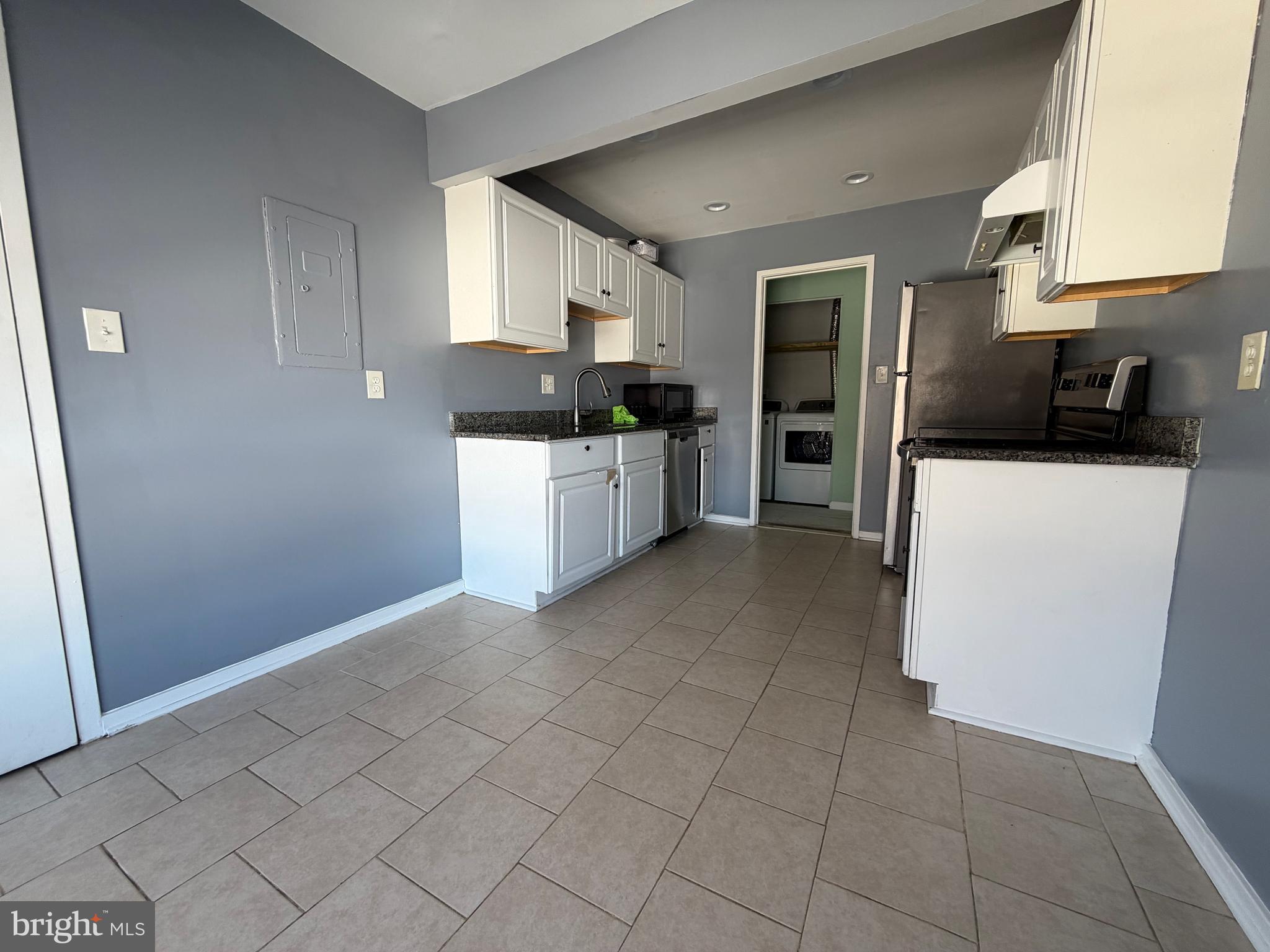 JEFFERSON MEWS - Residential