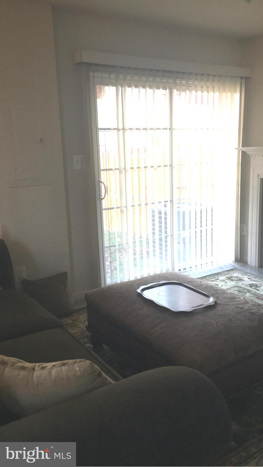 PEMBROOKE - Residential Lease