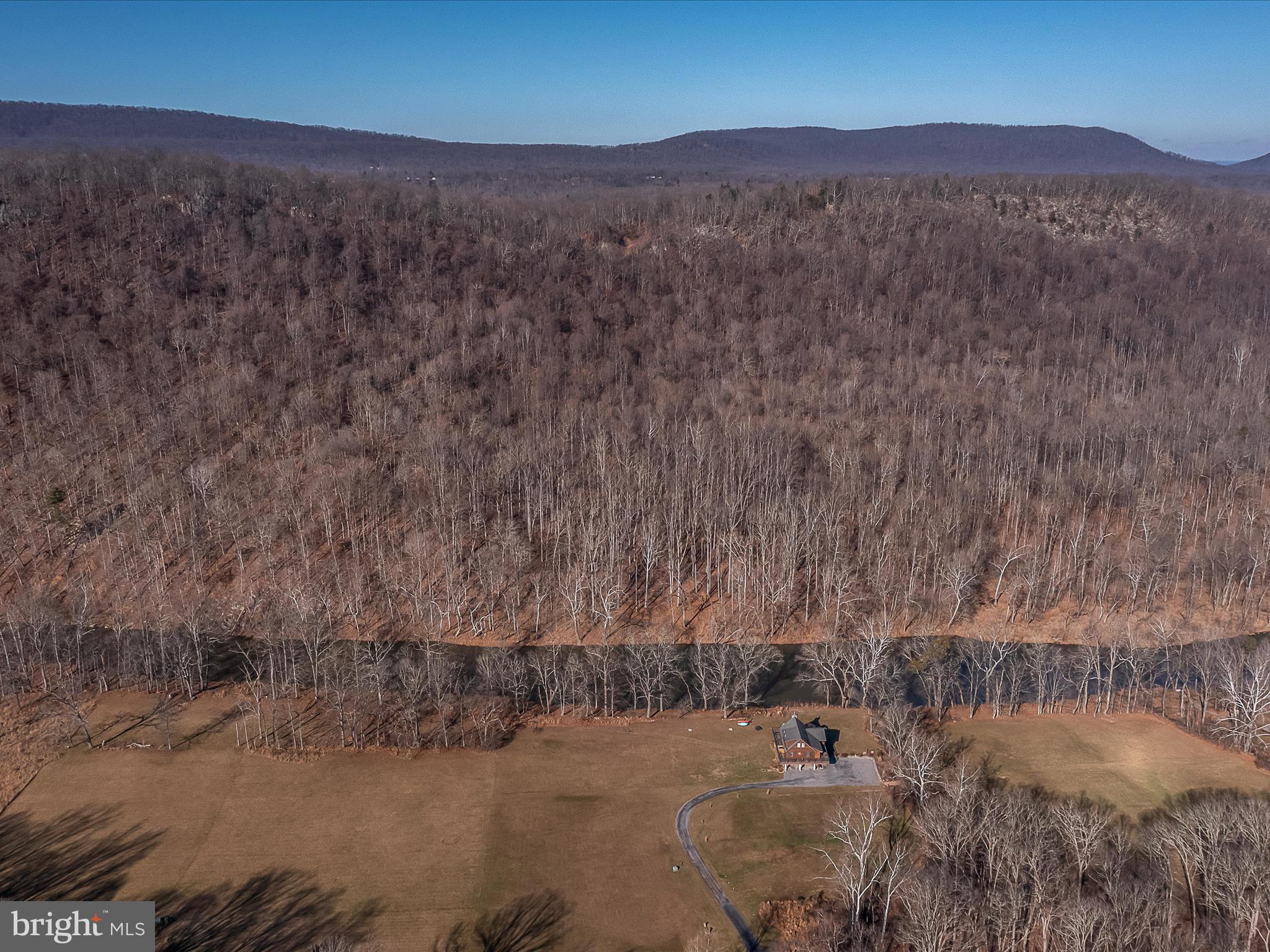 ROUSE MOUNTAIN - Residential