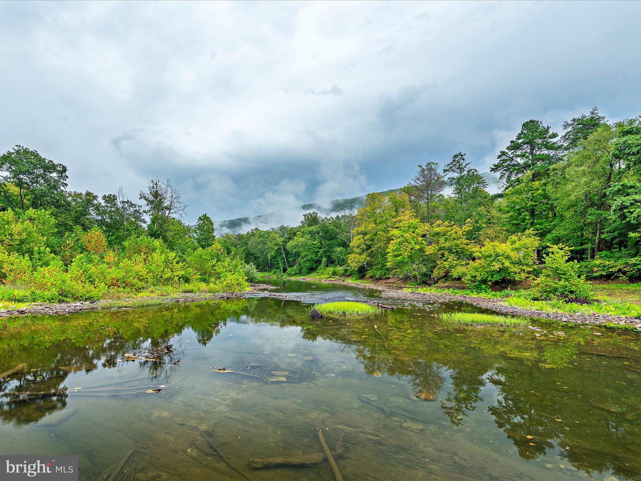 ROUSE MOUNTAIN - Residential