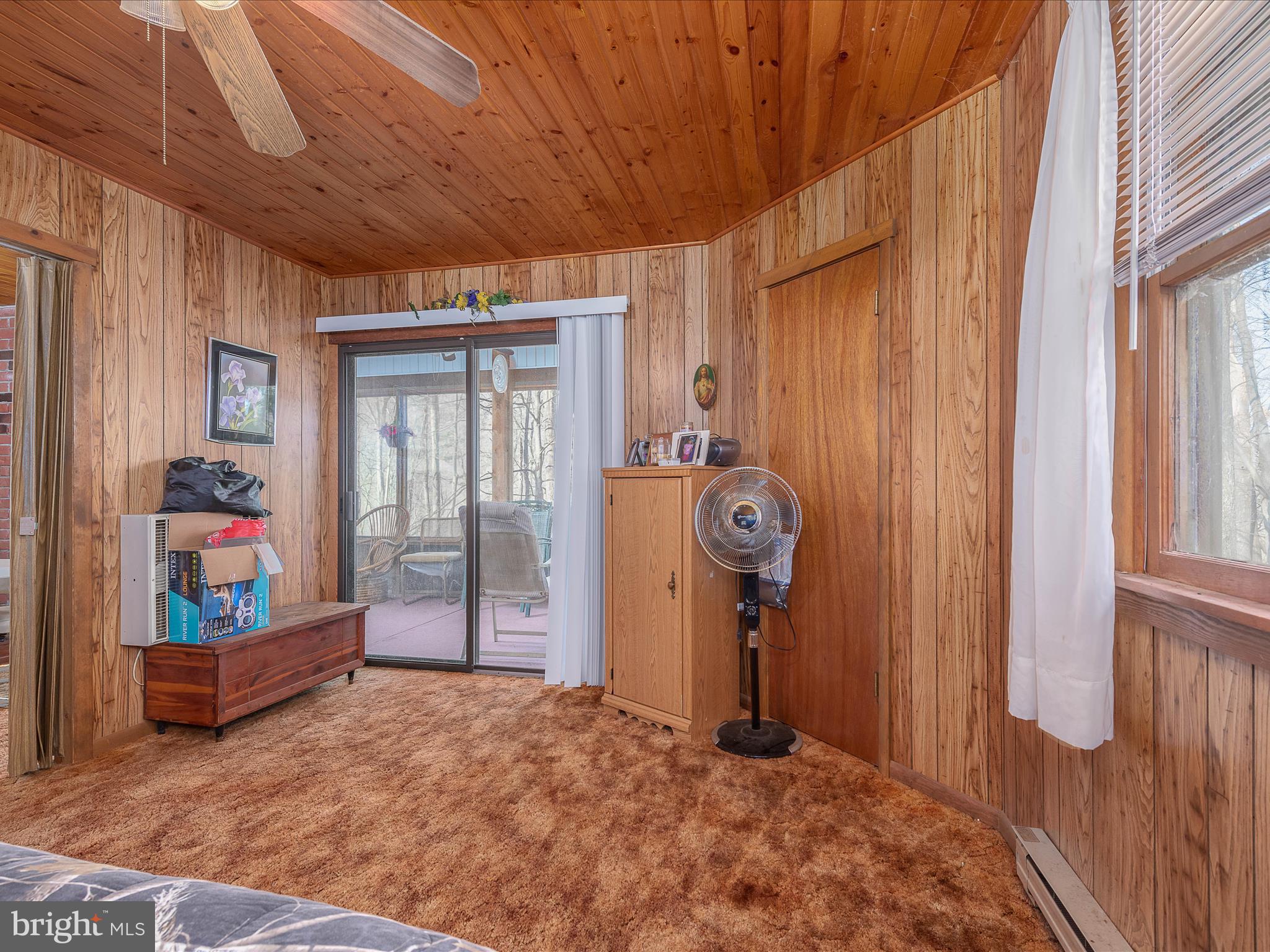 ROUSE MOUNTAIN - Residential