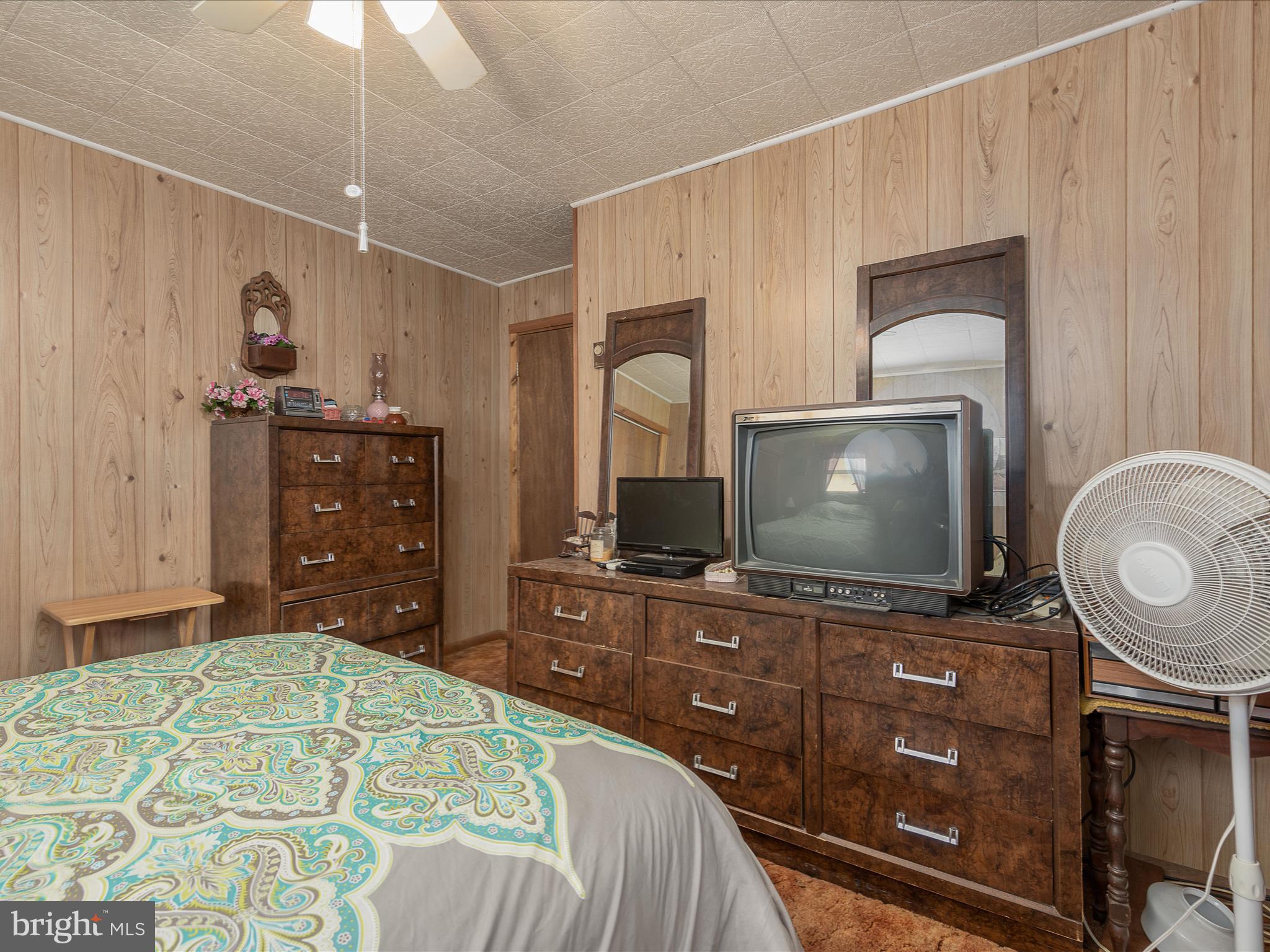 ROUSE MOUNTAIN - Residential