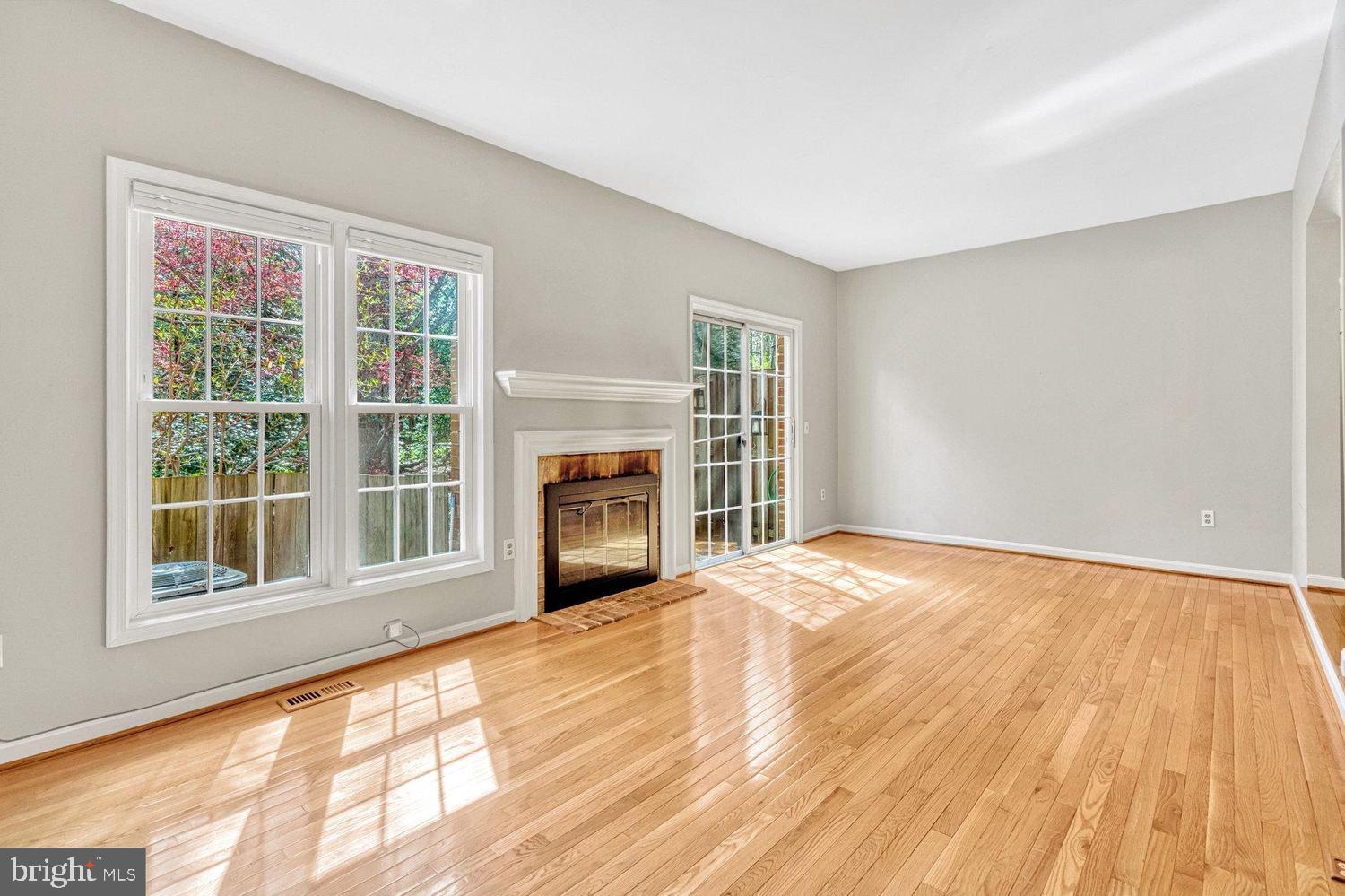 LONG BRANCH ESTATES - Residential Lease