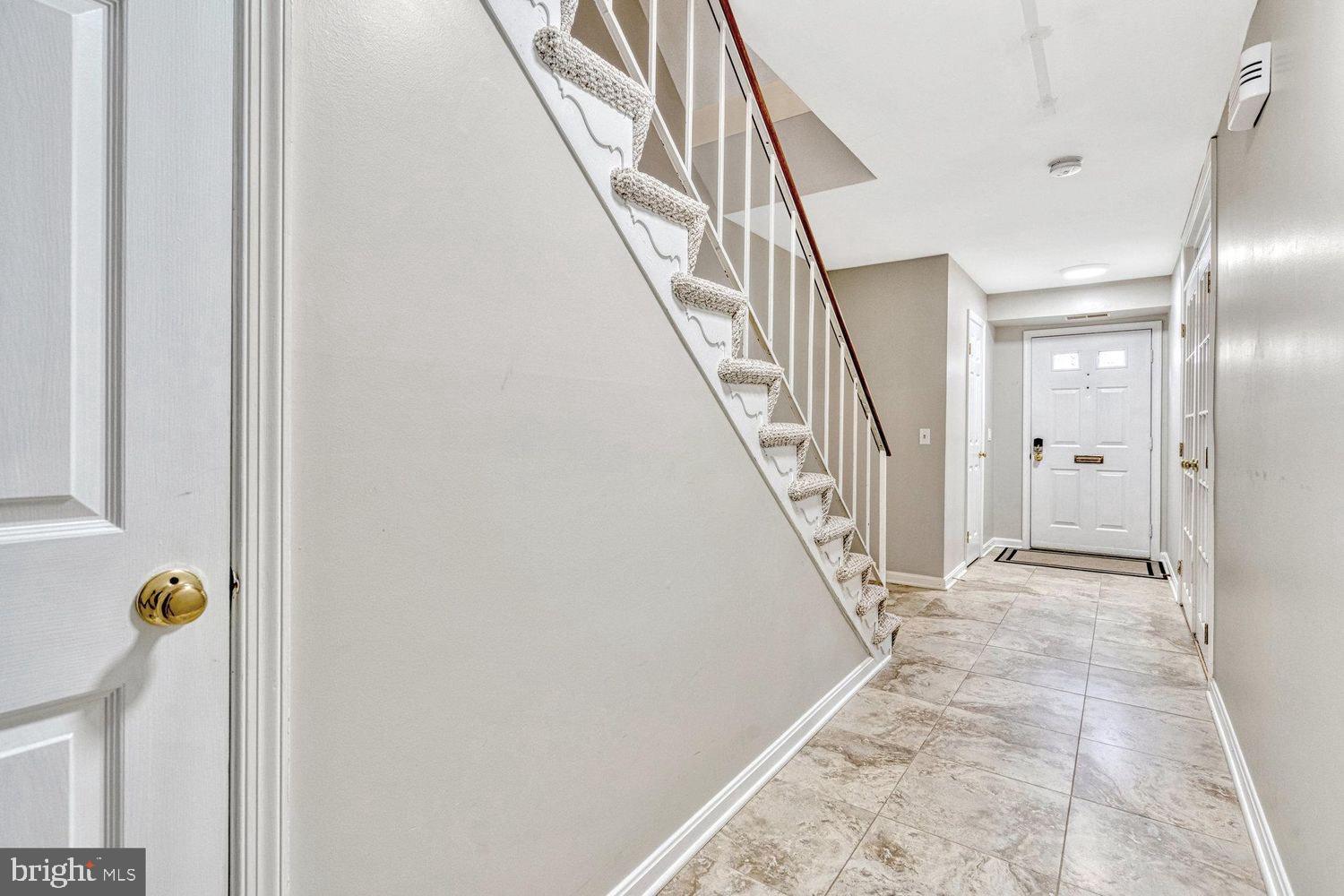 LONG BRANCH ESTATES - Residential Lease