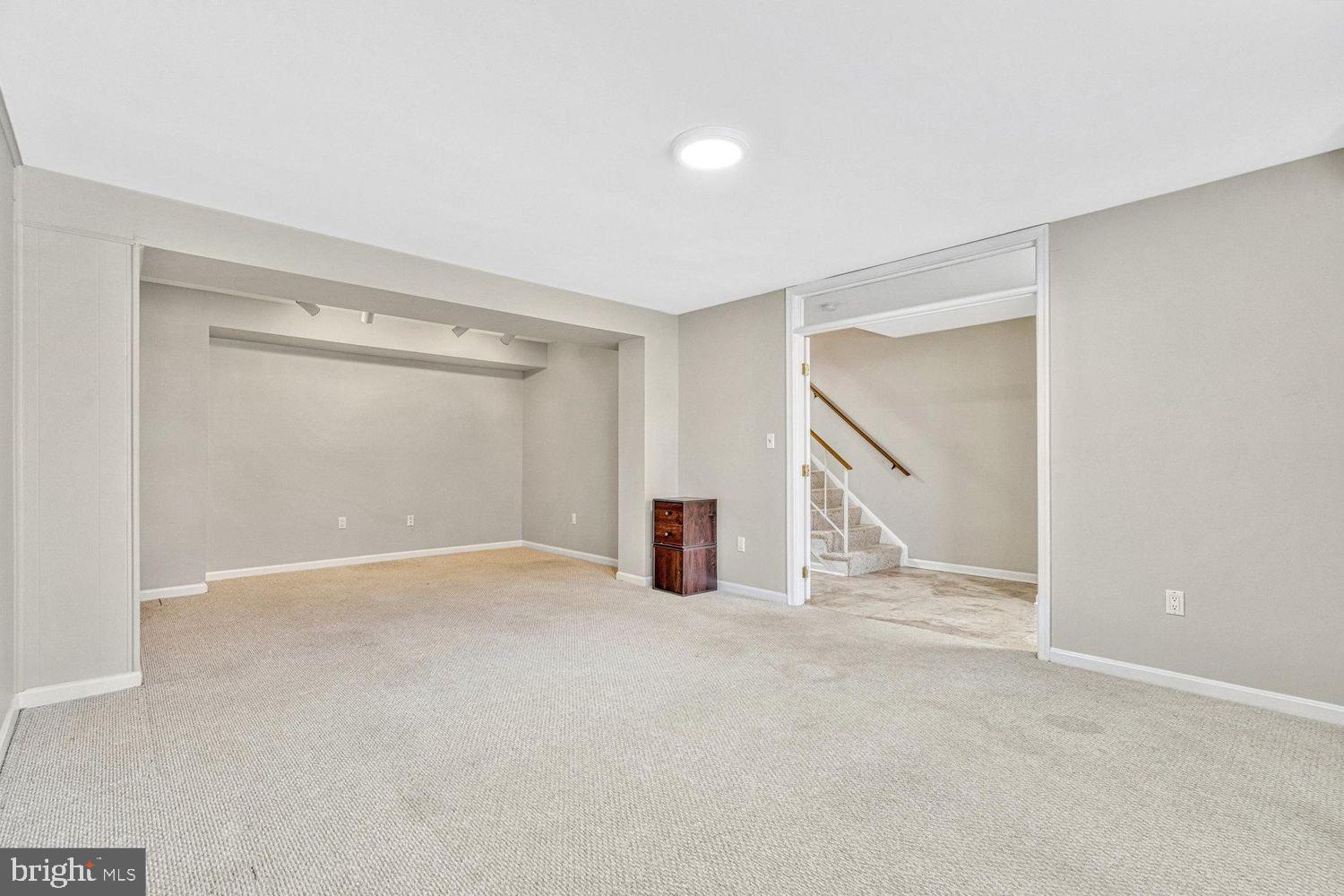 LONG BRANCH ESTATES - Residential Lease