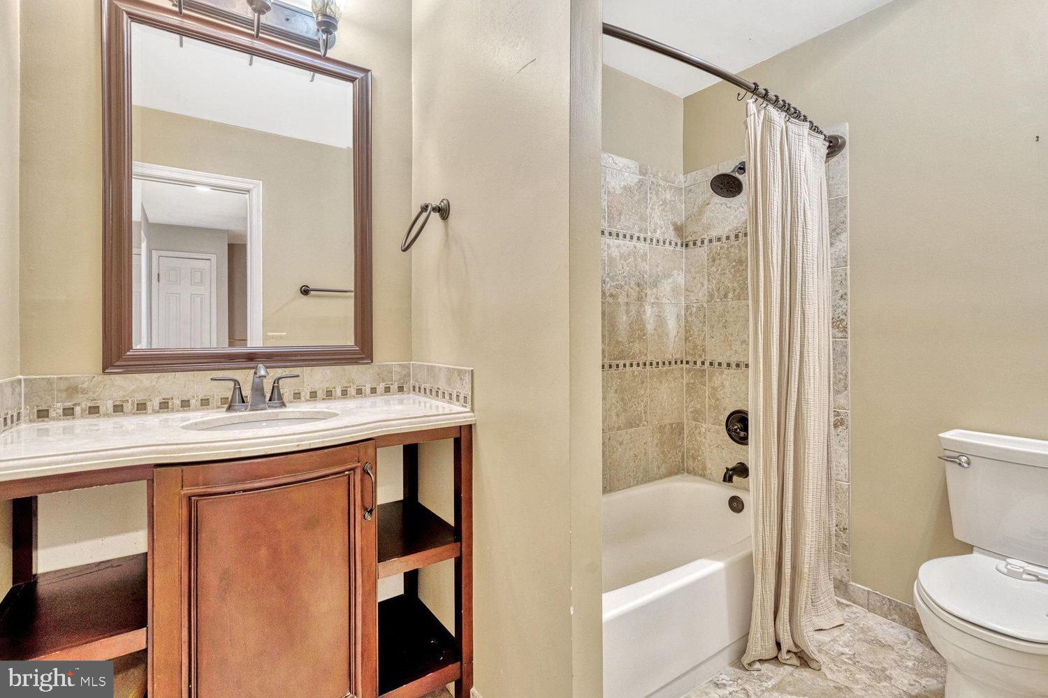 LONG BRANCH ESTATES - Residential Lease