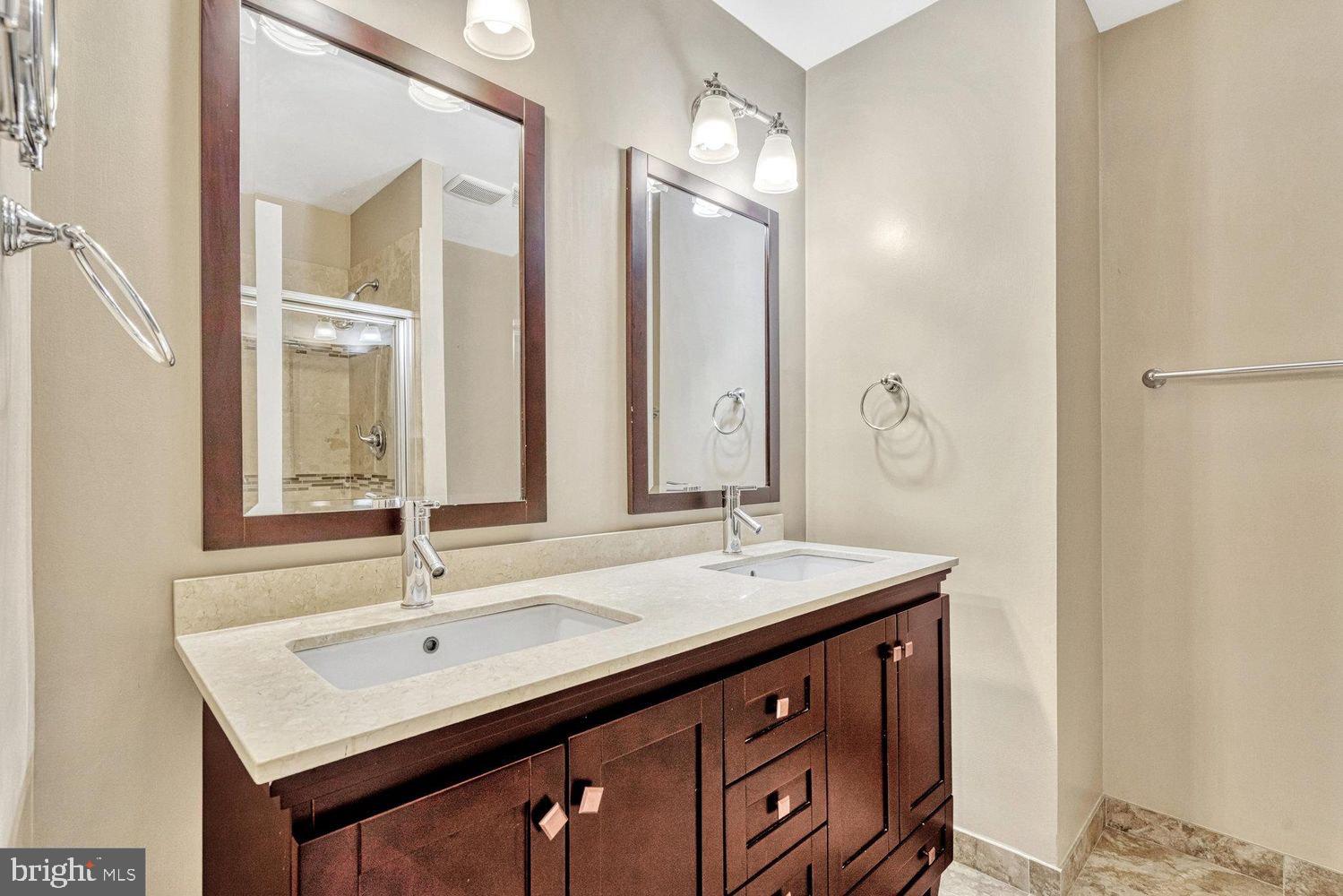 LONG BRANCH ESTATES - Residential Lease