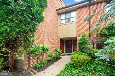 Condo For Sale - 503 Cypress Point Circle<br/> MOUNT LAUREL, NJ 08054