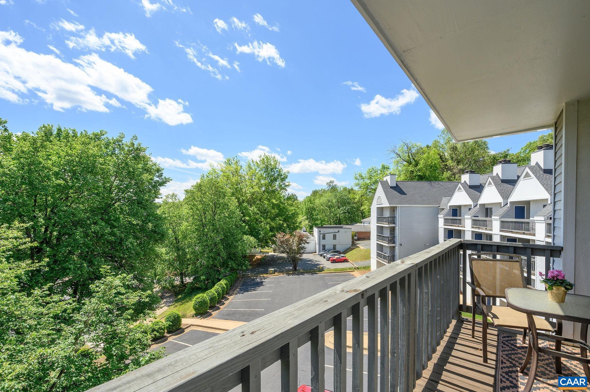 CEDARS COURT - Residential