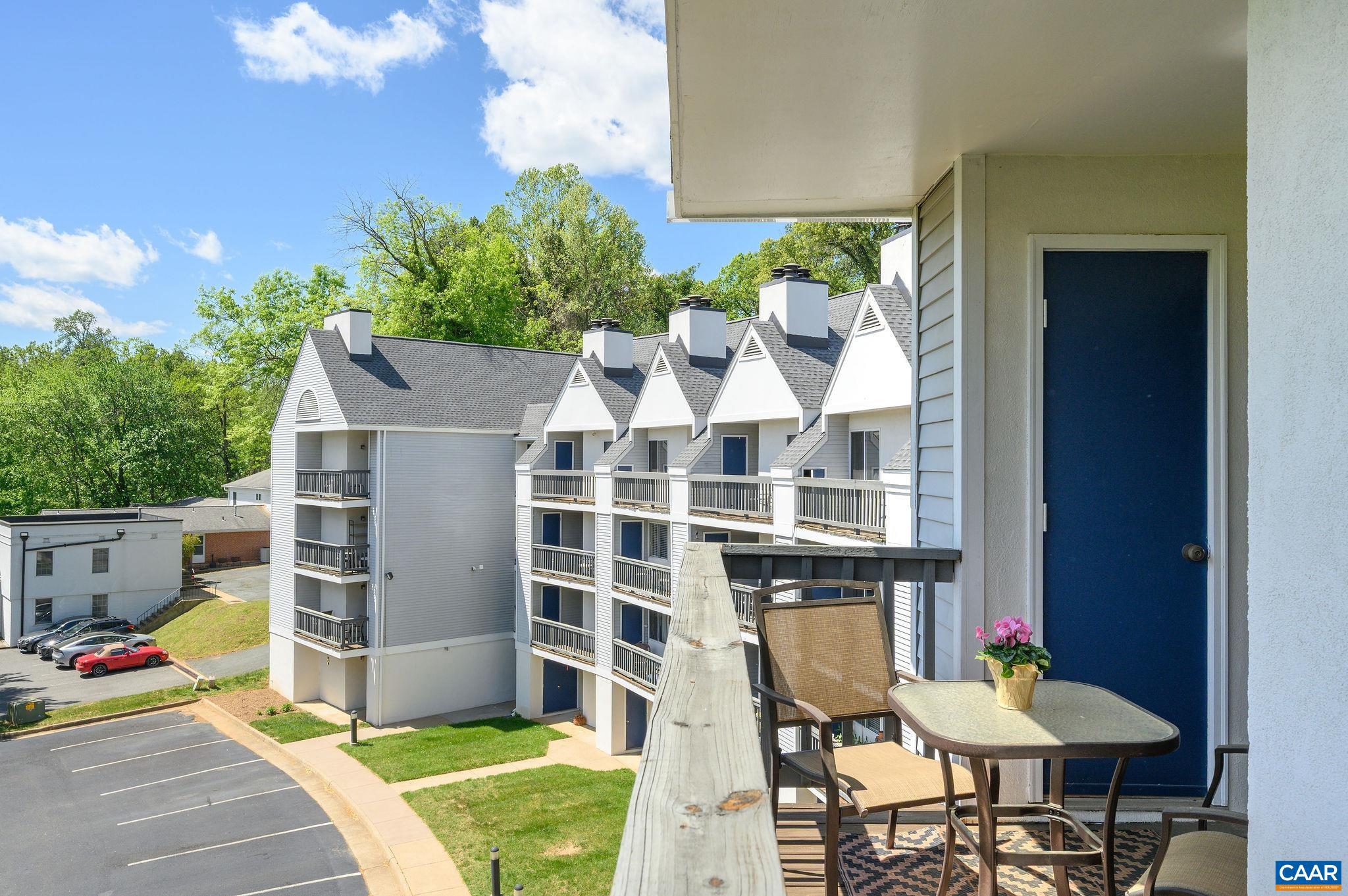 CEDARS COURT - Residential
