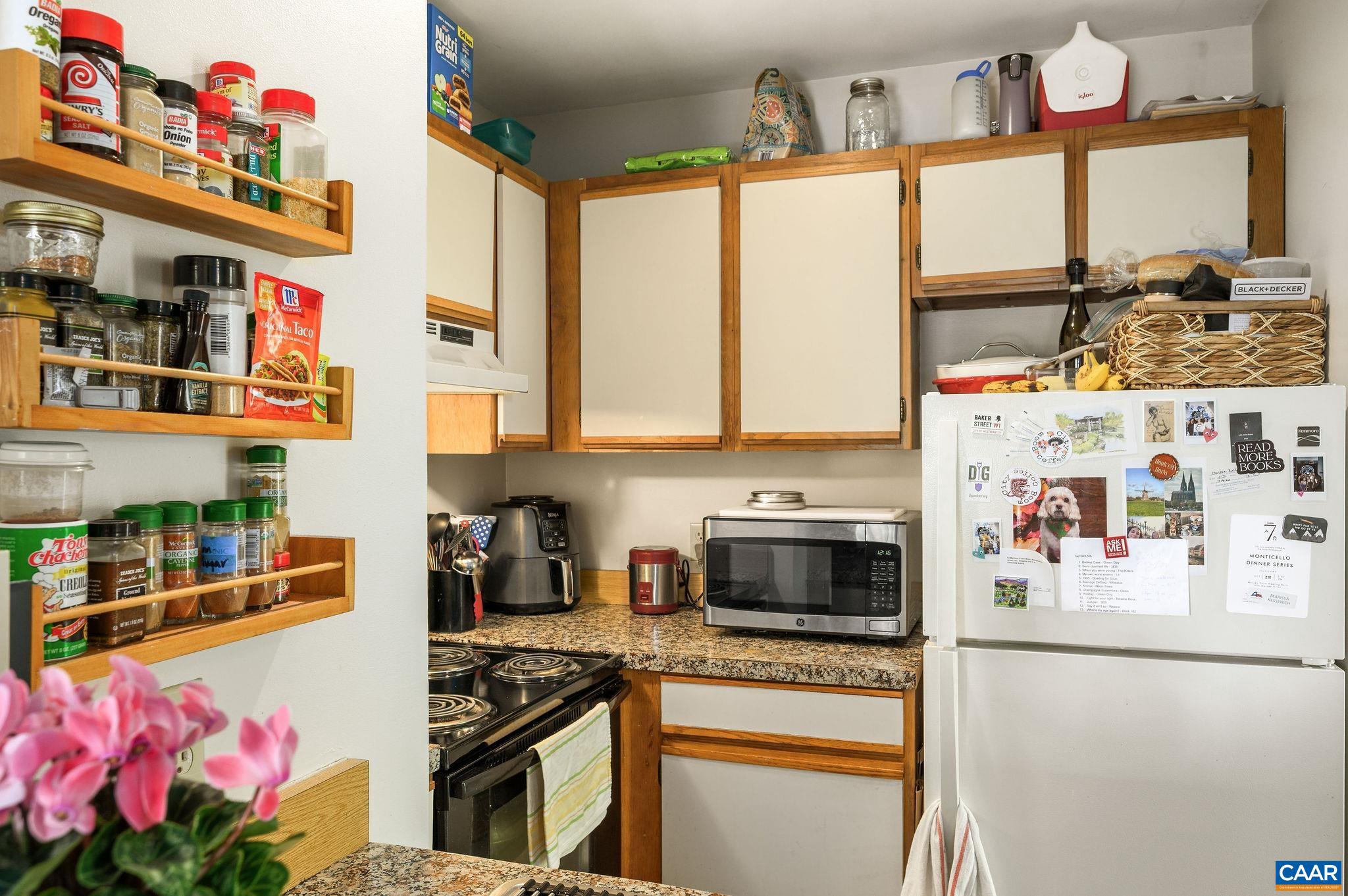 CEDARS COURT - Residential