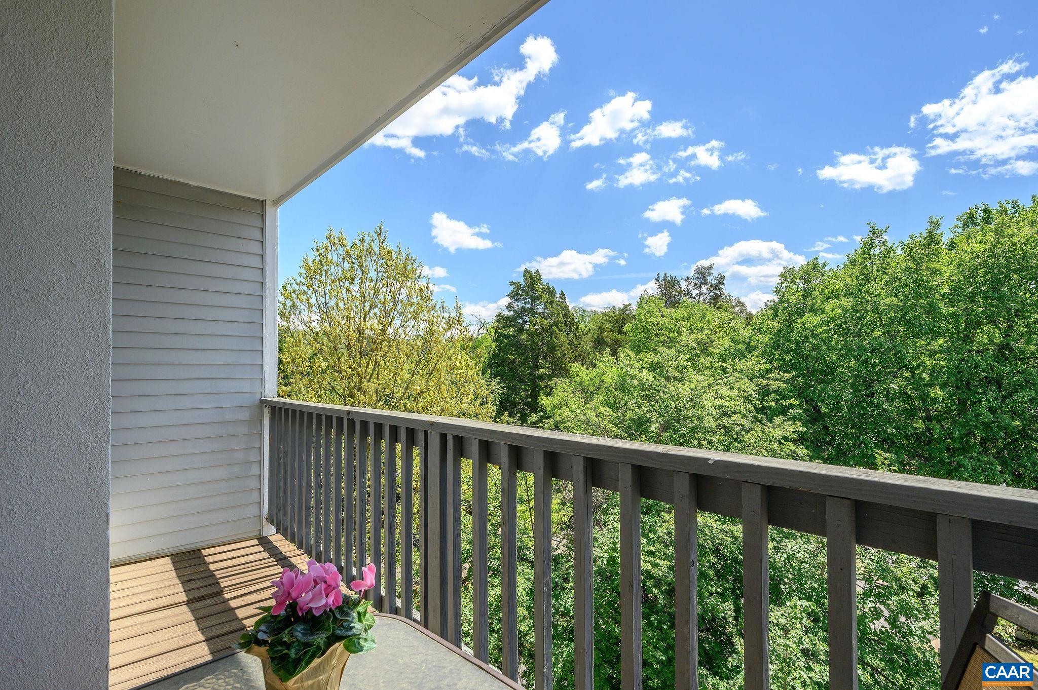 CEDARS COURT - Residential