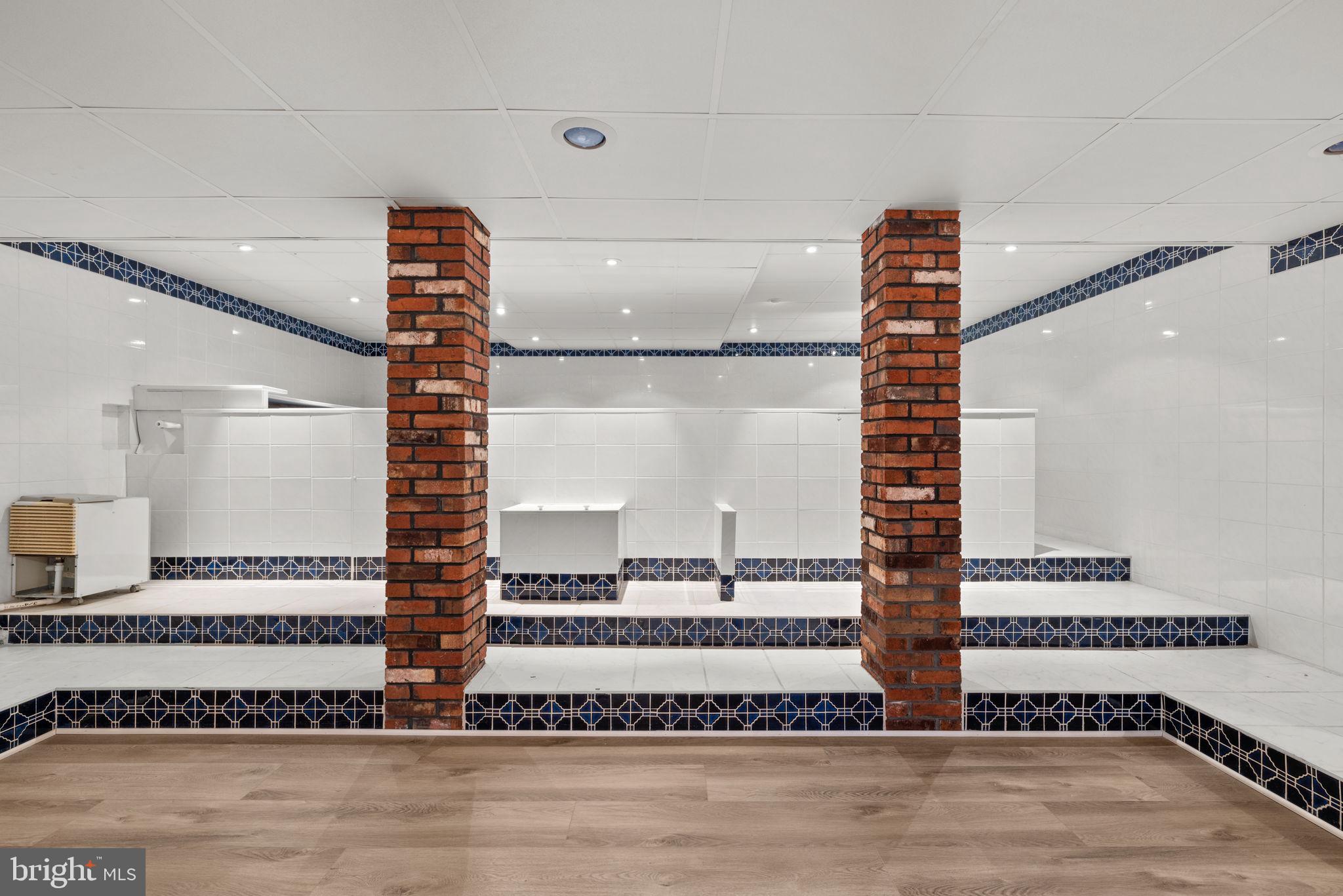 GLENWOOD ESTATES - Residential