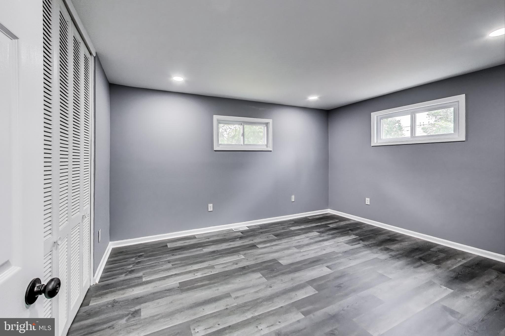 LANDSDOWNE - Residential