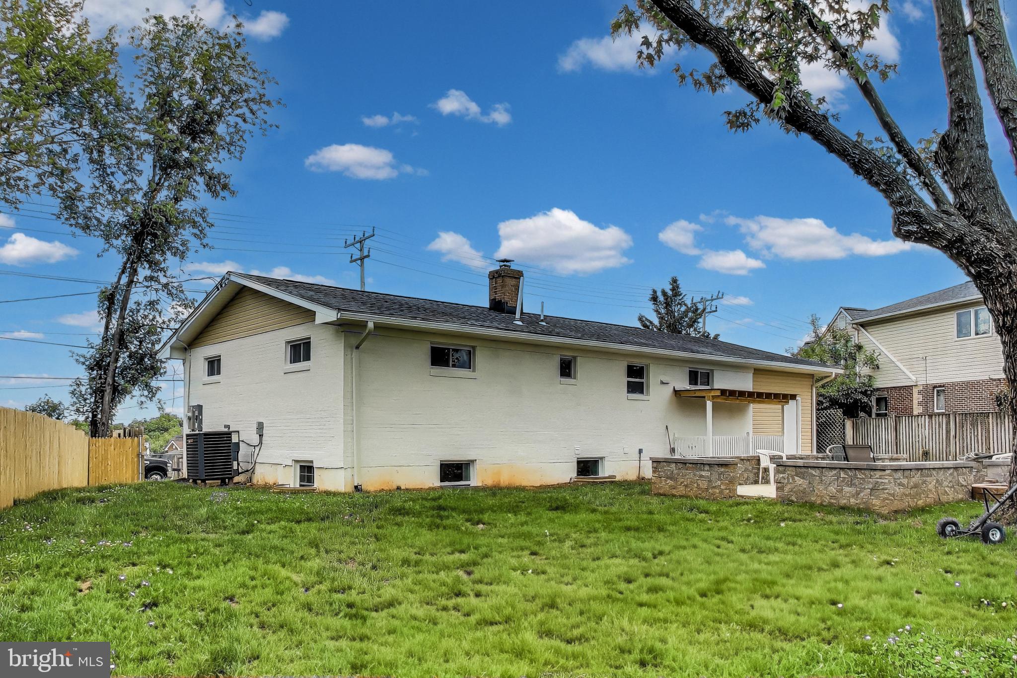 LANDSDOWNE - Residential