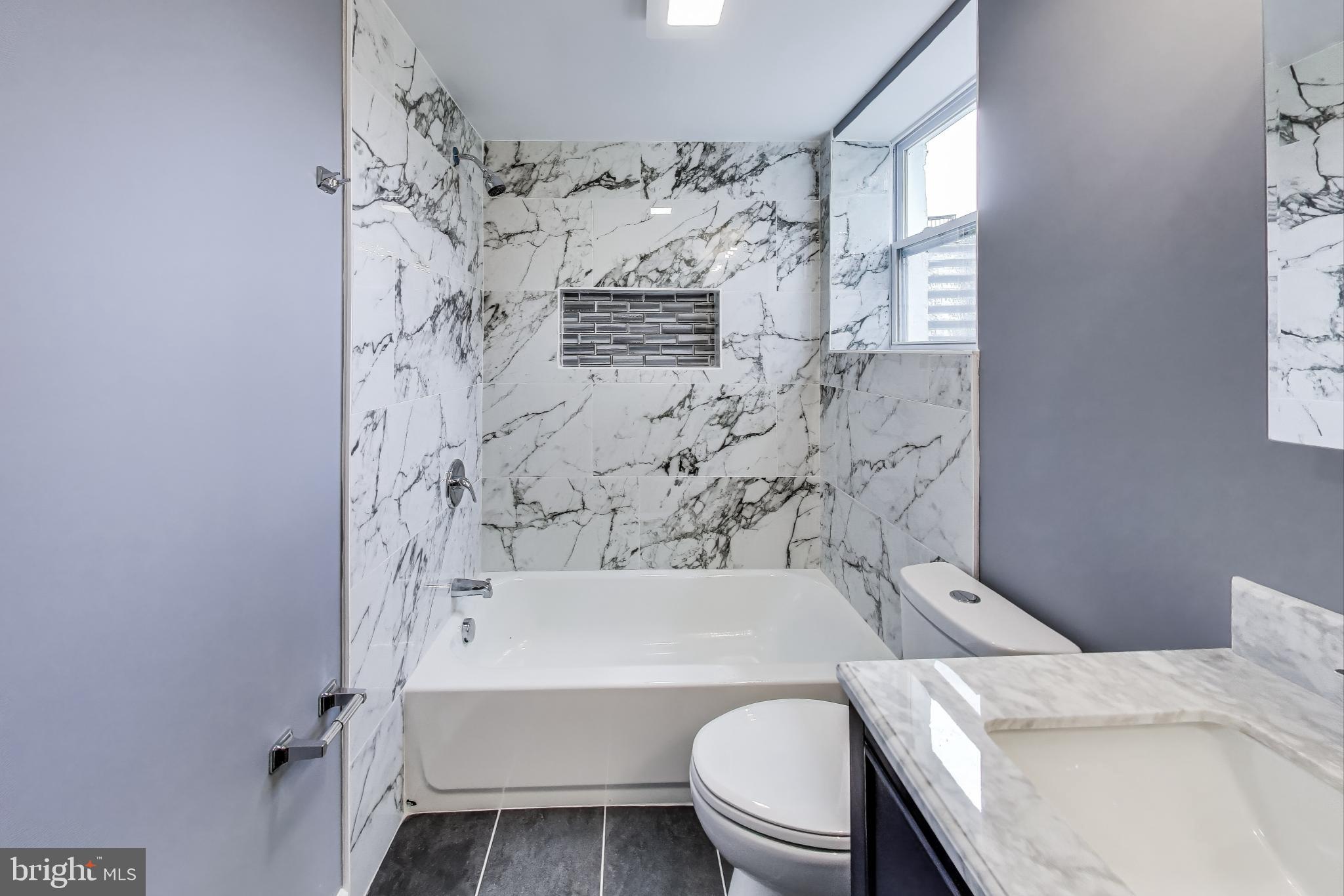 LANDSDOWNE - Residential