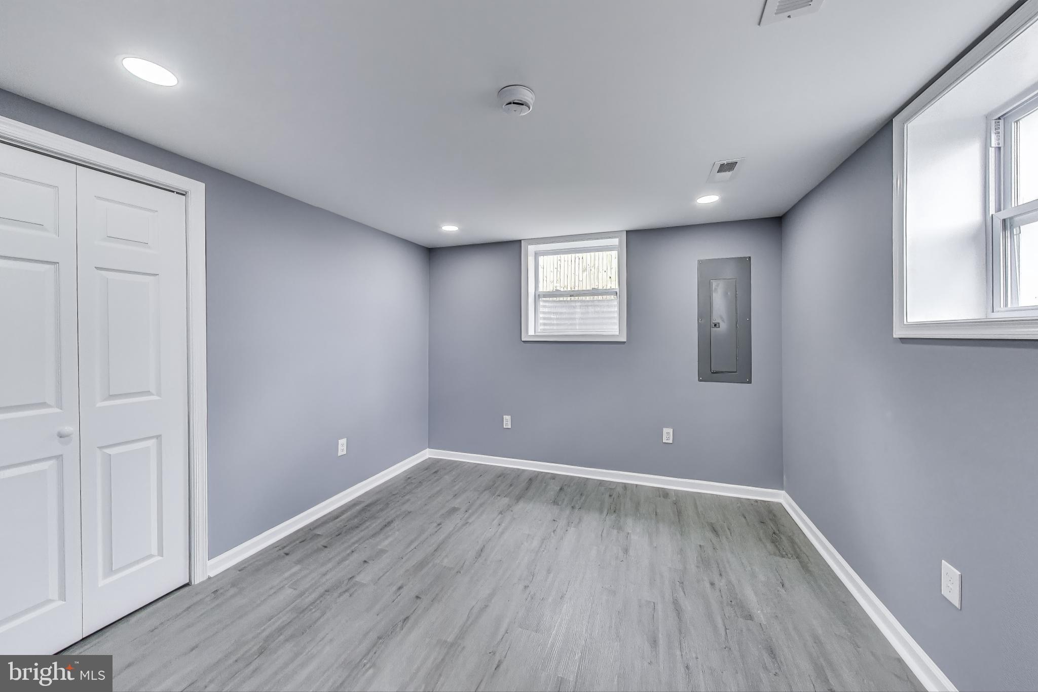 LANDSDOWNE - Residential