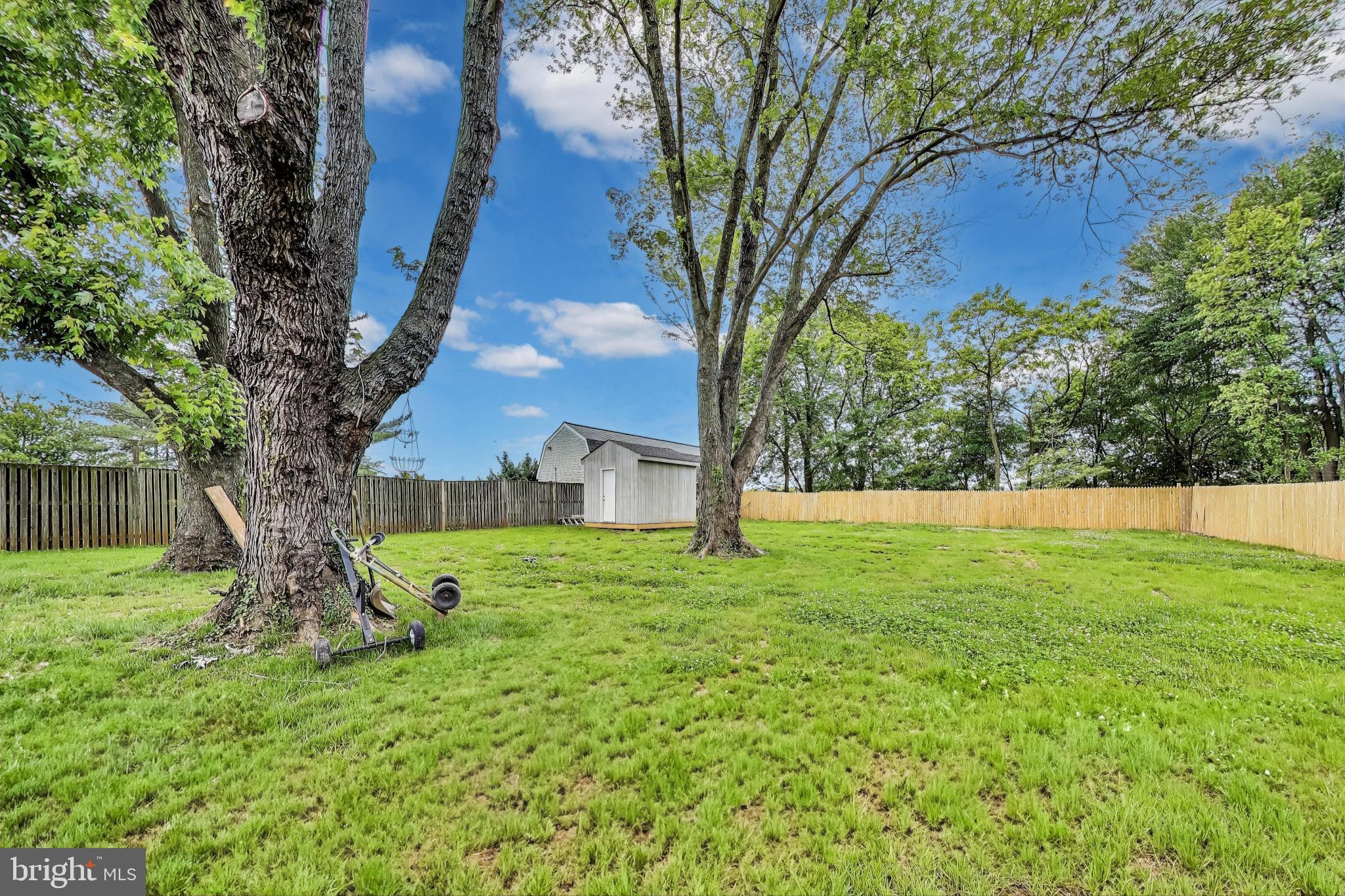 LANDSDOWNE - Residential