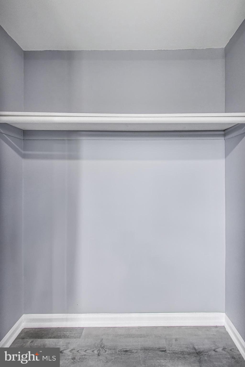 LANDSDOWNE - Residential