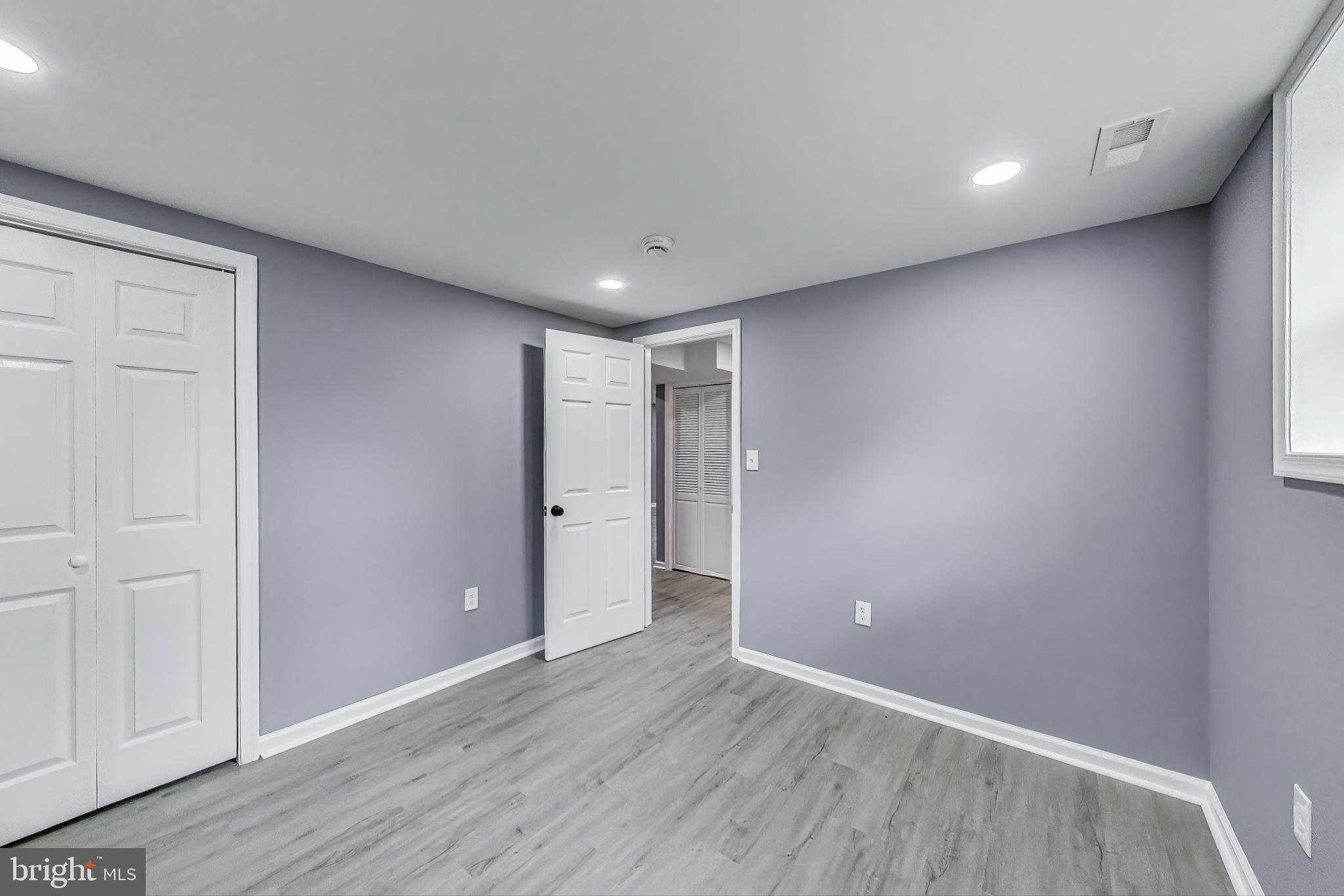 LANDSDOWNE - Residential