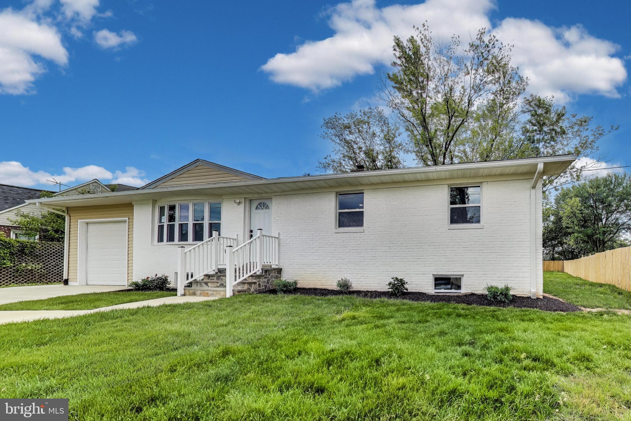 LANDSDOWNE - Residential