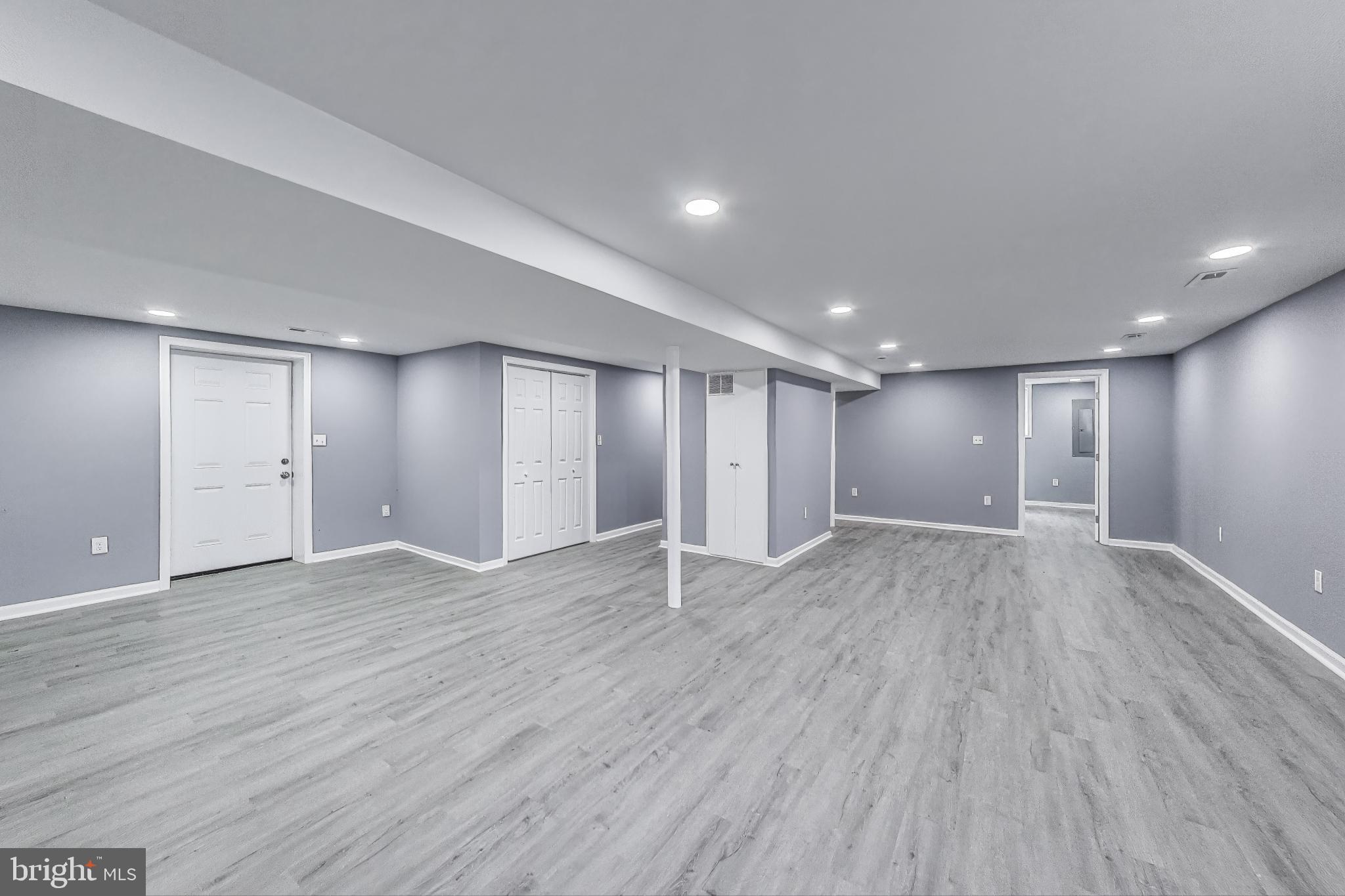 LANDSDOWNE - Residential