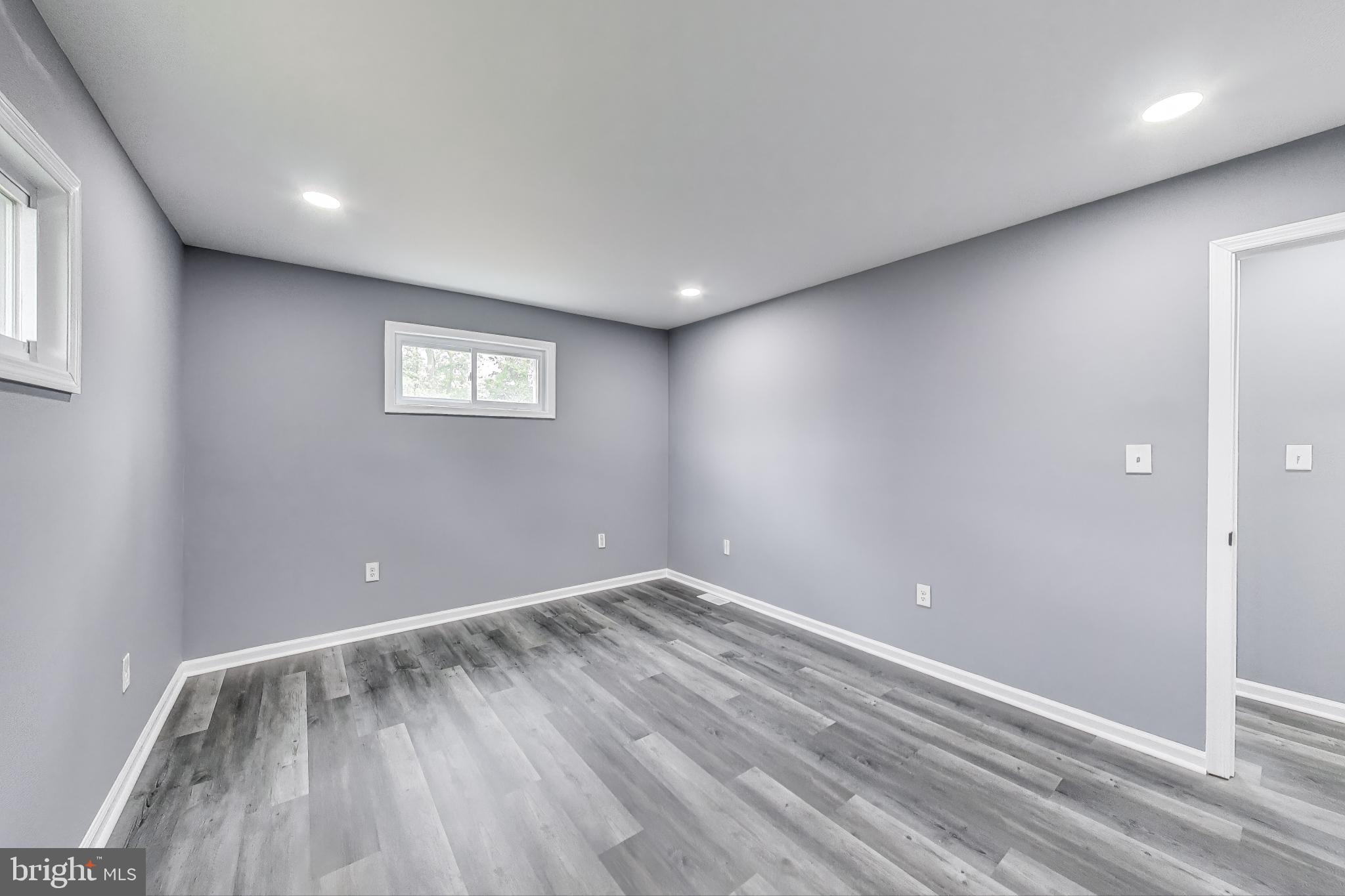 LANDSDOWNE - Residential