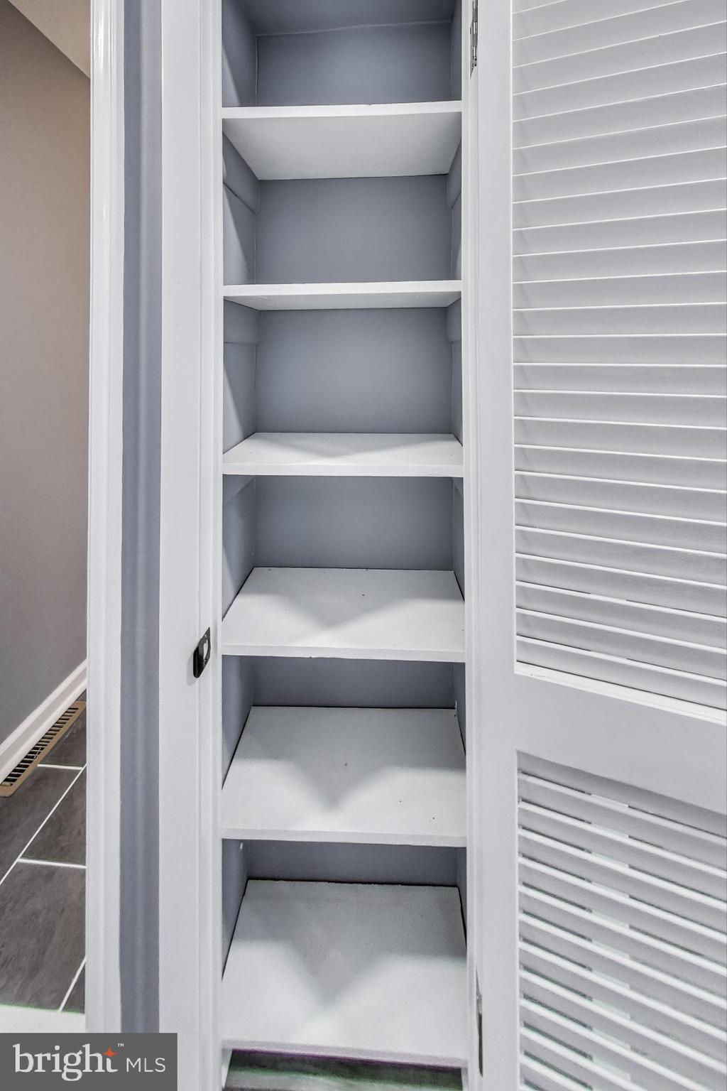 LANDSDOWNE - Residential