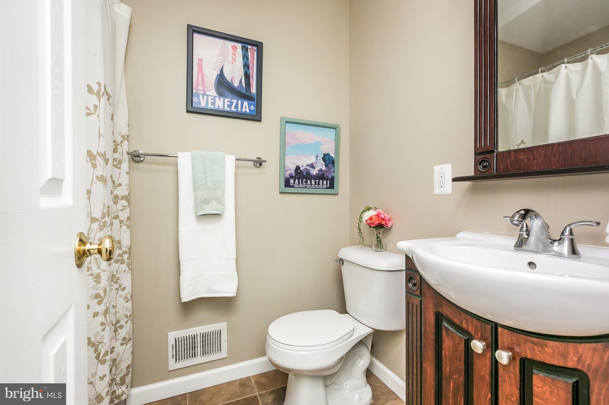 HAMPDEN HISTORIC DISTRICT - Residential