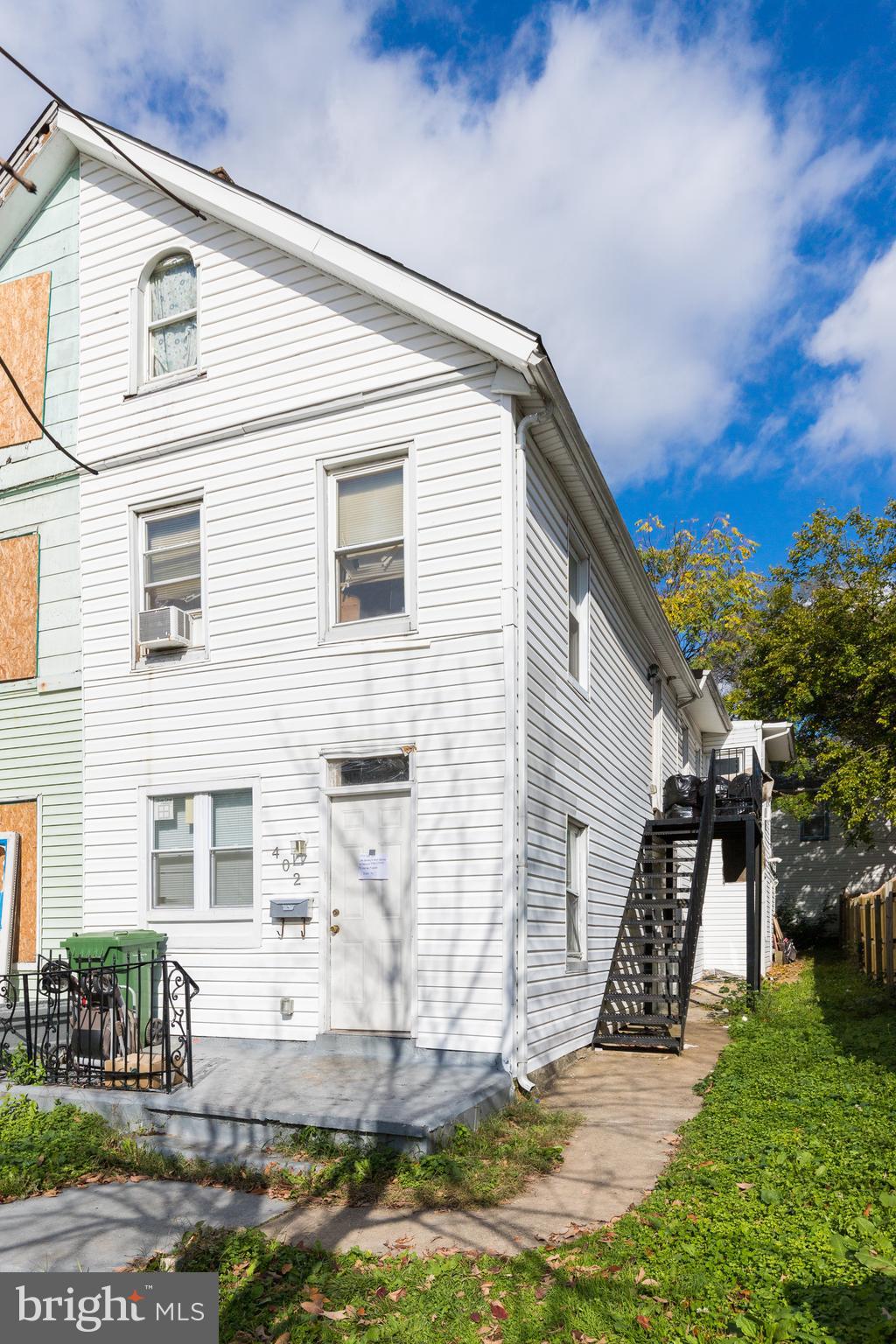 OAKENSHAWE - Residential