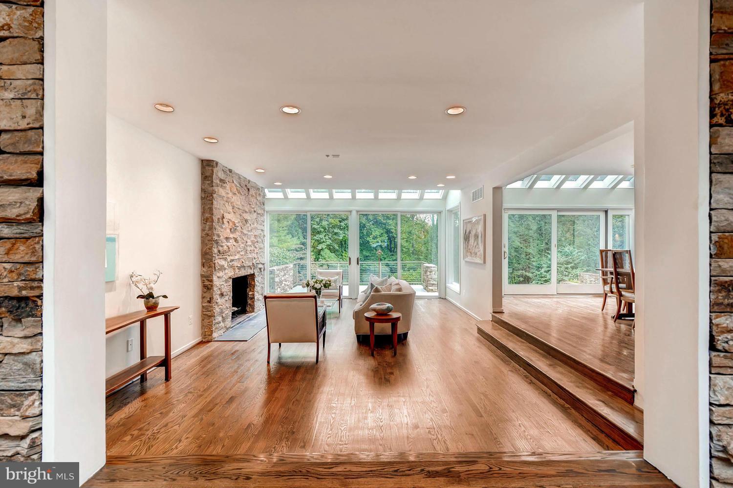 WOODWARD - Residential