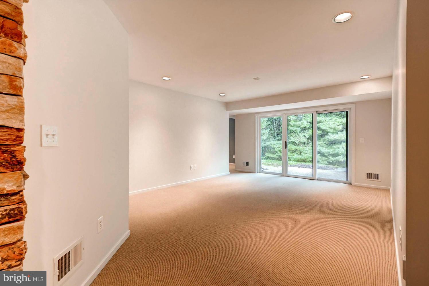 WOODWARD - Residential