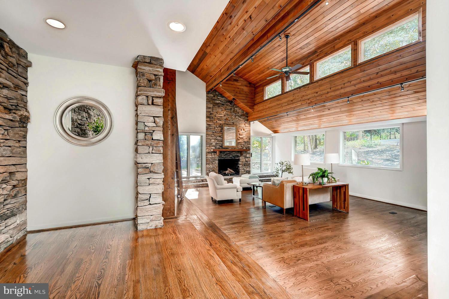 WOODWARD - Residential