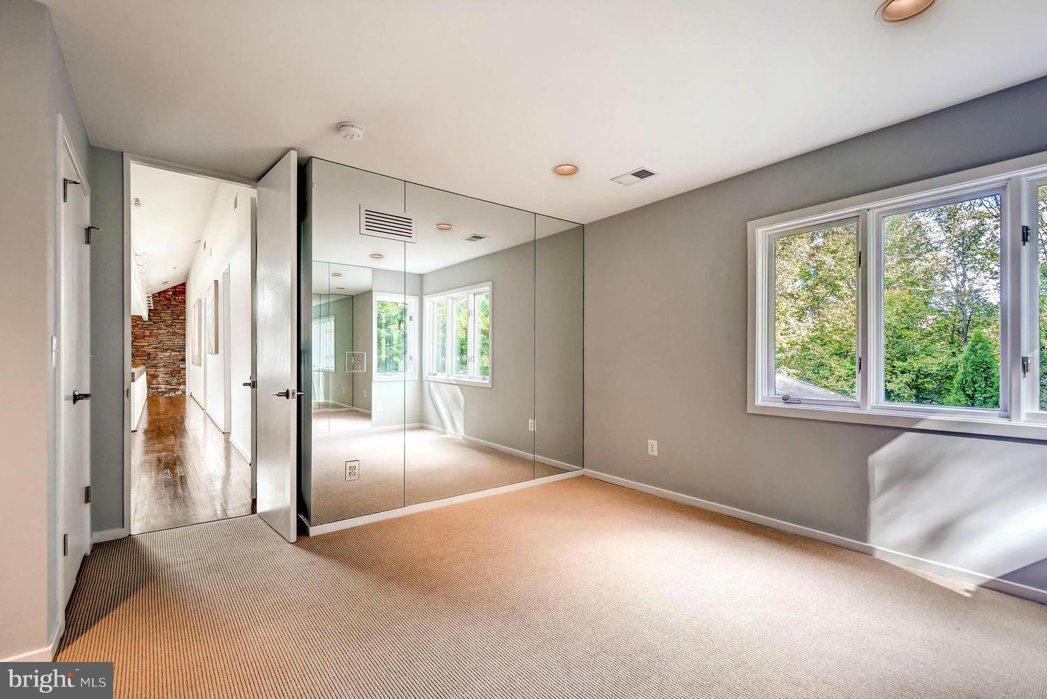 WOODWARD - Residential