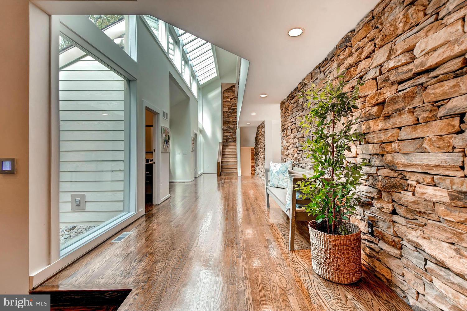 WOODWARD - Residential