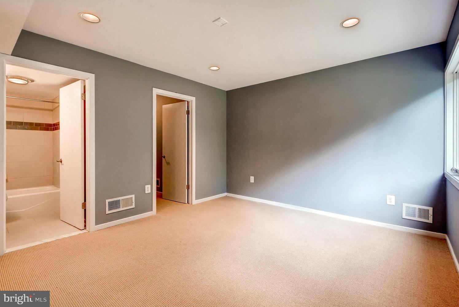 WOODWARD - Residential