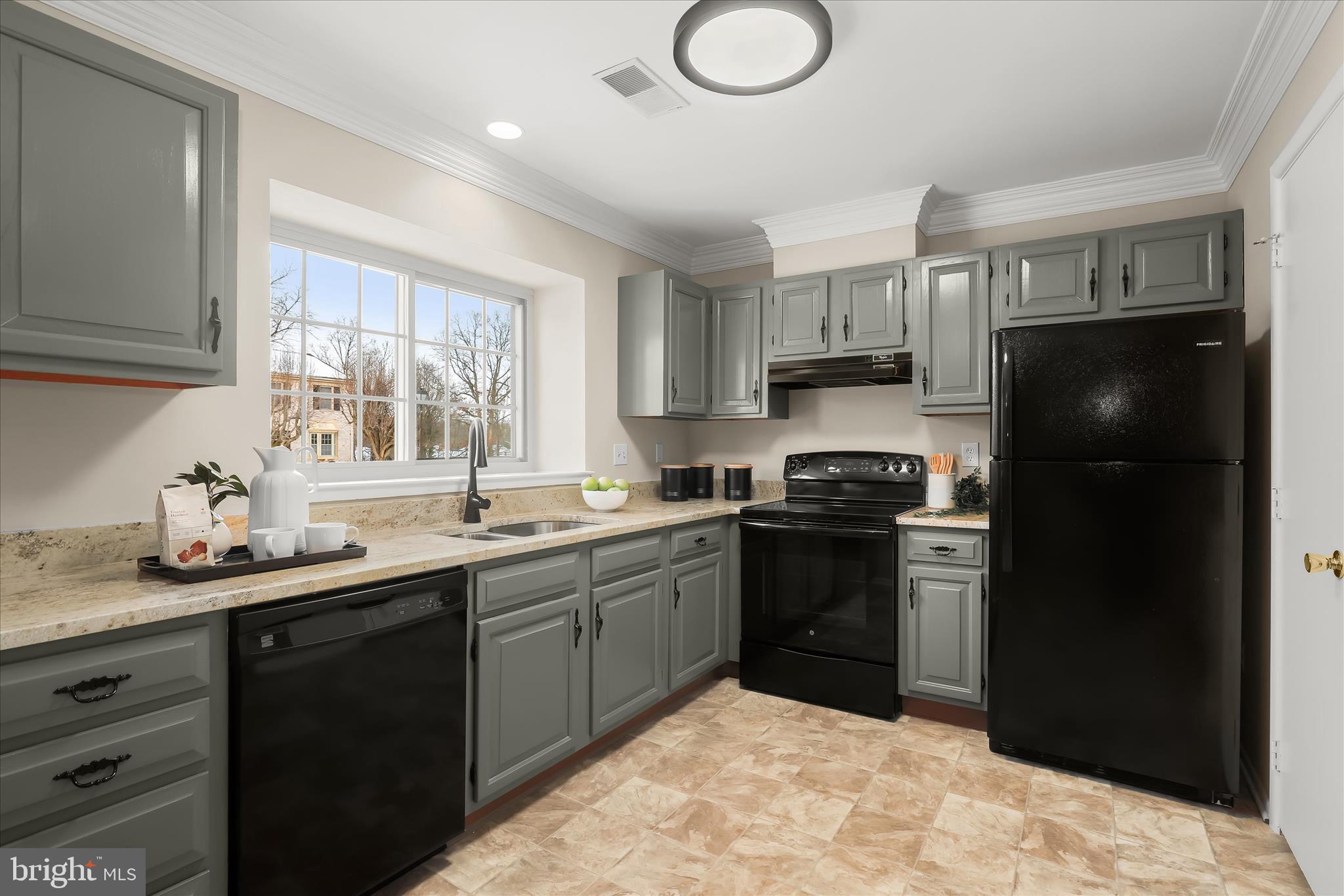 SILVER SPRING STATION - Residential