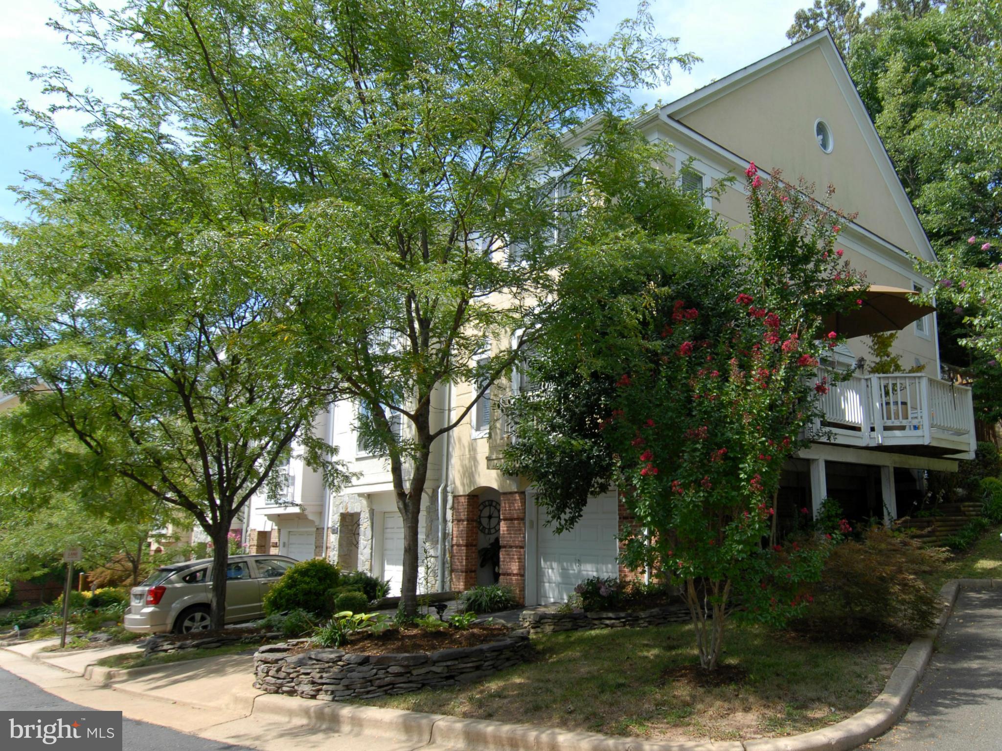 EARLY STREET VILLAGE - Residential Lease