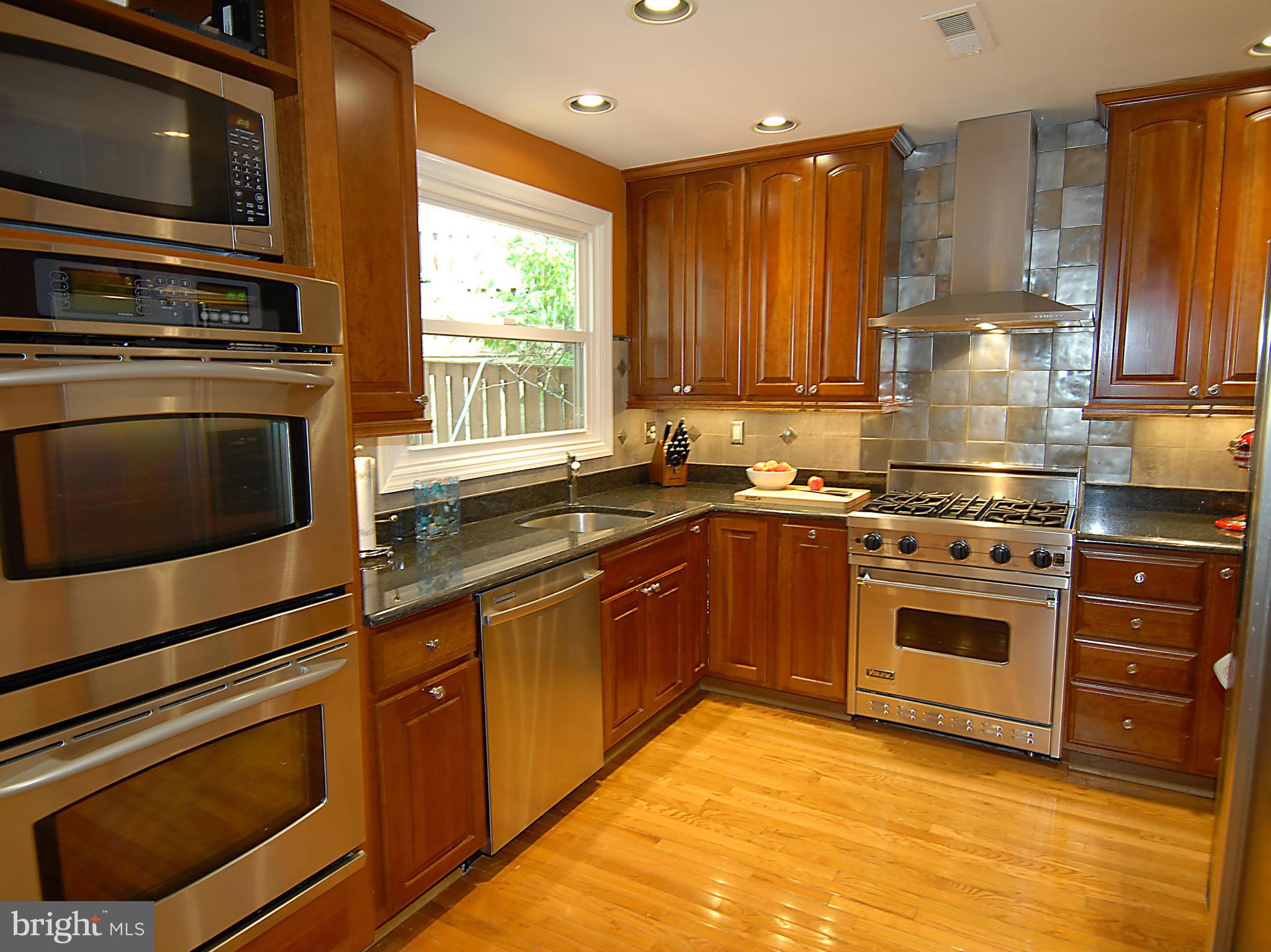 EARLY STREET VILLAGE - Residential Lease