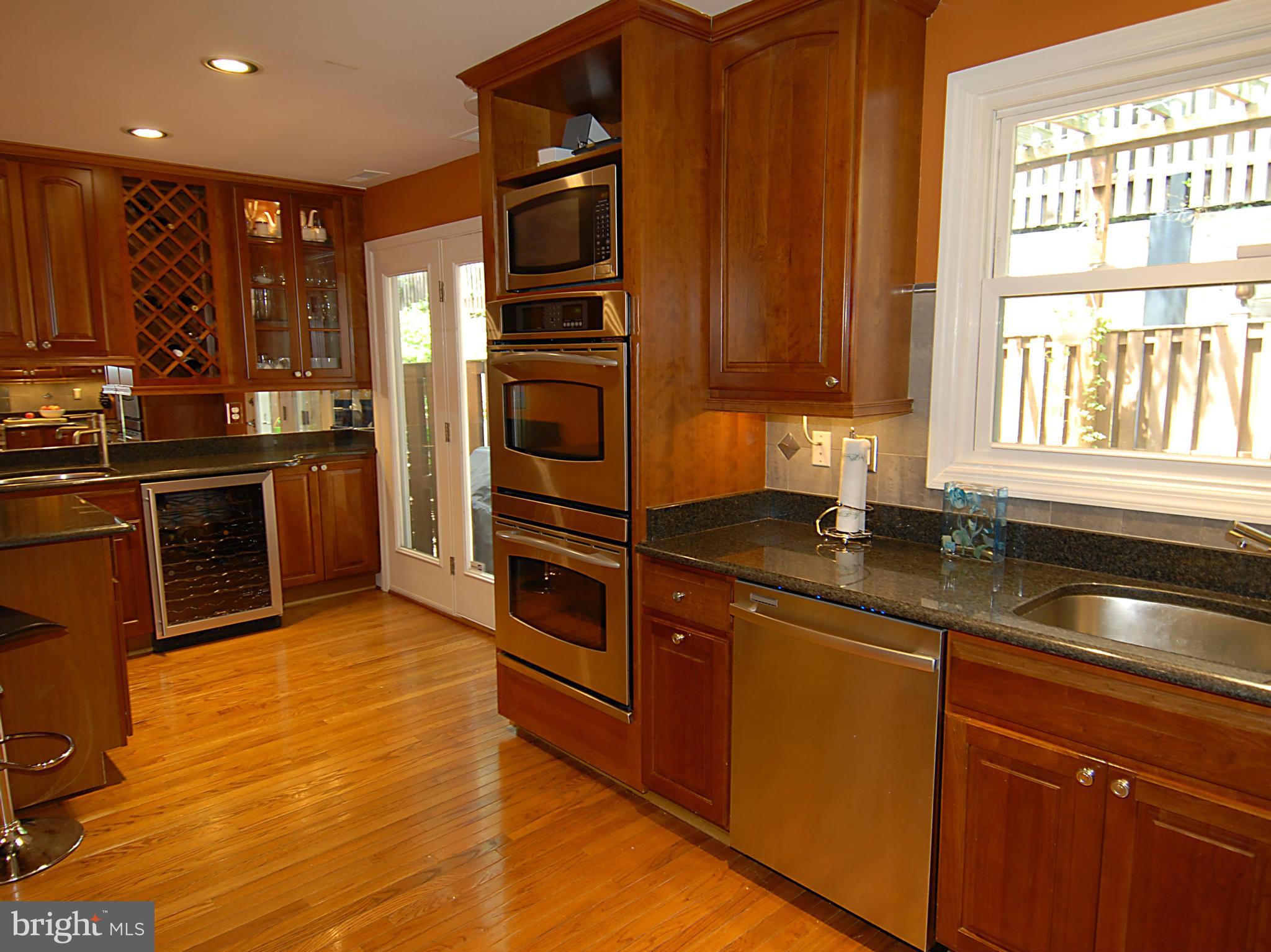 EARLY STREET VILLAGE - Residential Lease