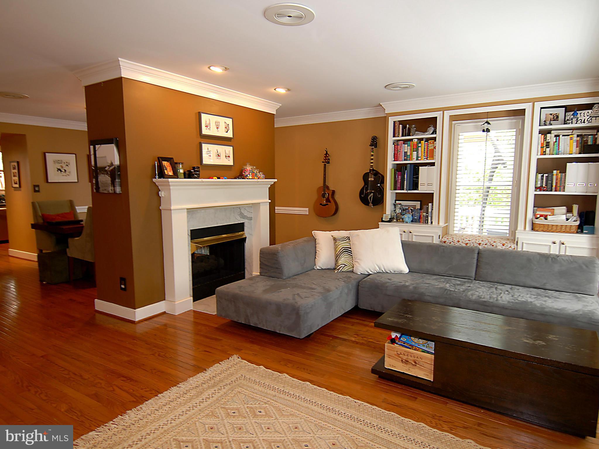 EARLY STREET VILLAGE - Residential Lease