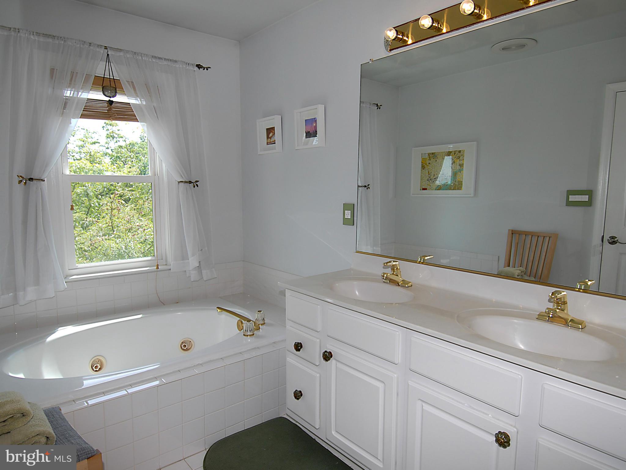 EARLY STREET VILLAGE - Residential Lease