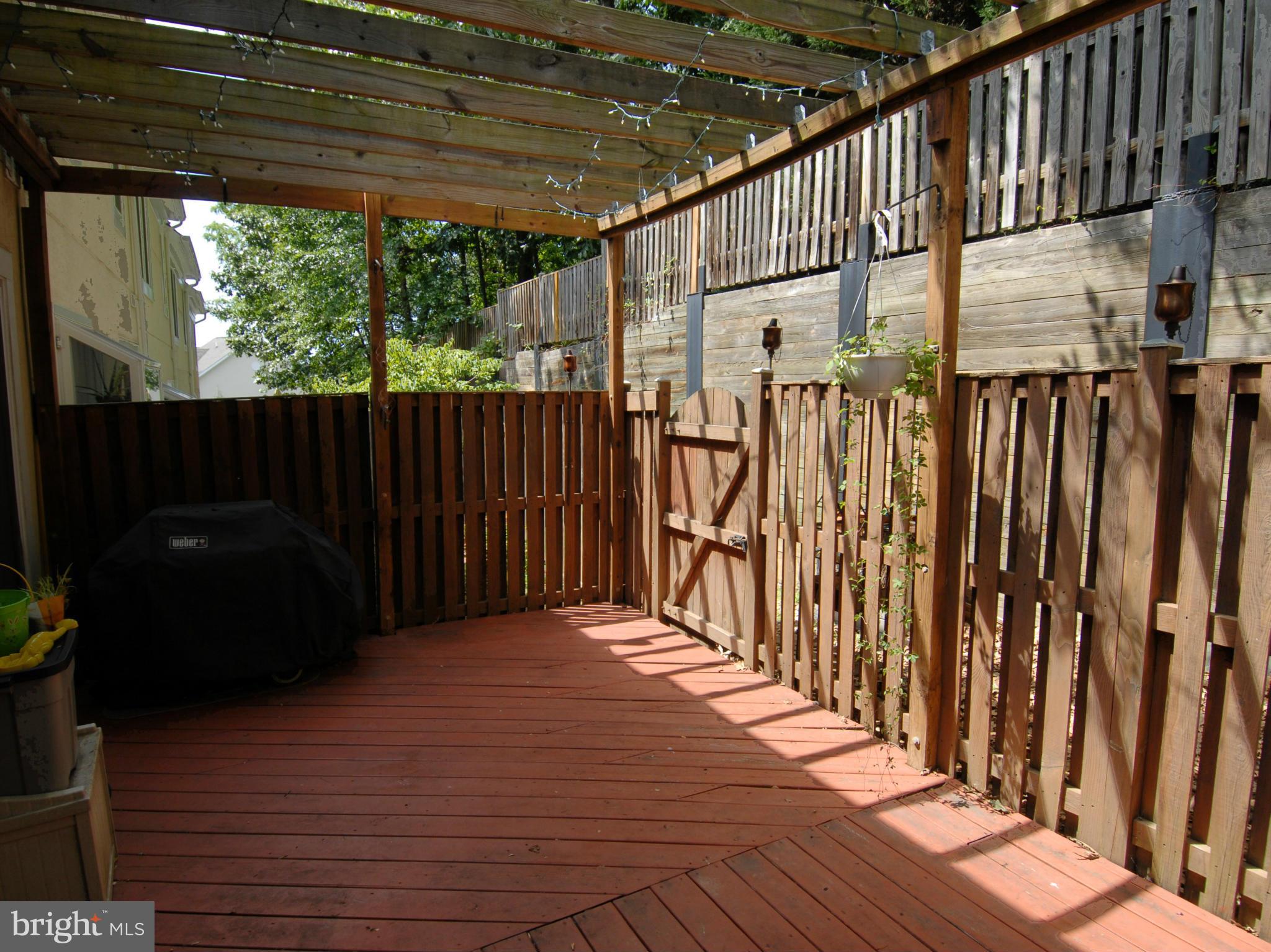 EARLY STREET VILLAGE - Residential Lease