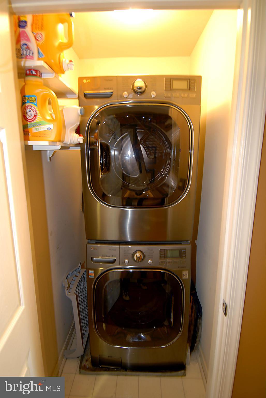 EARLY STREET VILLAGE - Residential Lease