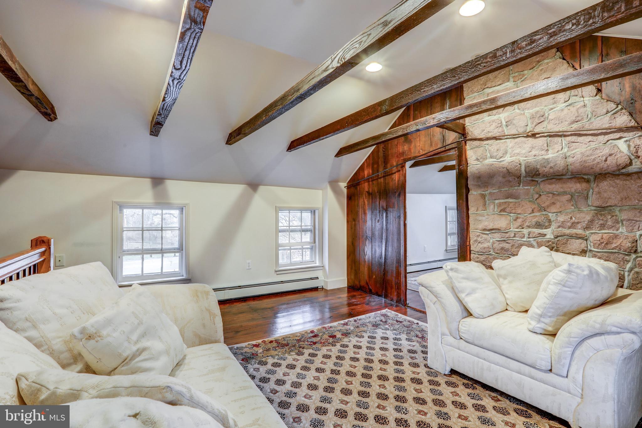 BRECKNOCK TOWNSHIP - Residential