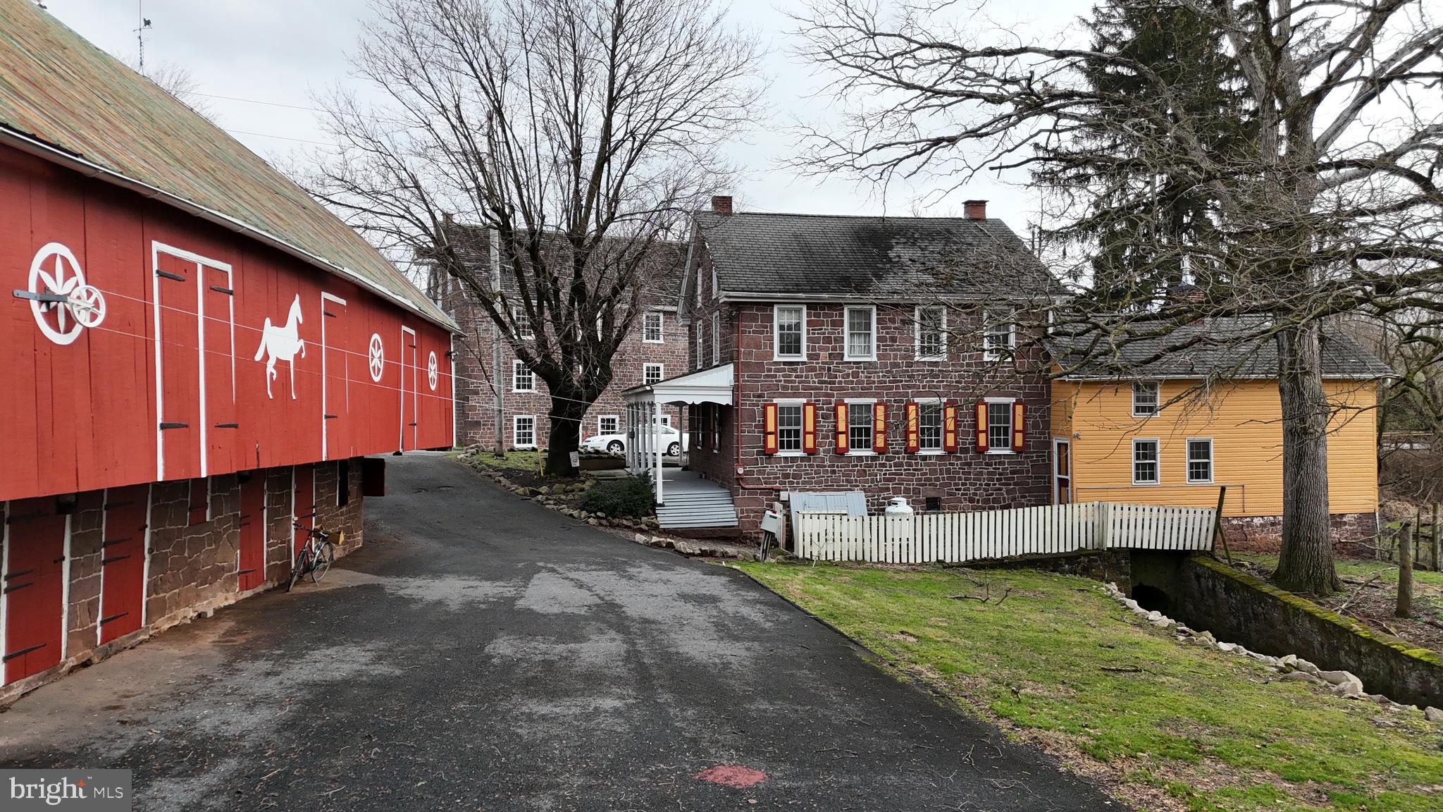 BRECKNOCK TOWNSHIP - Residential