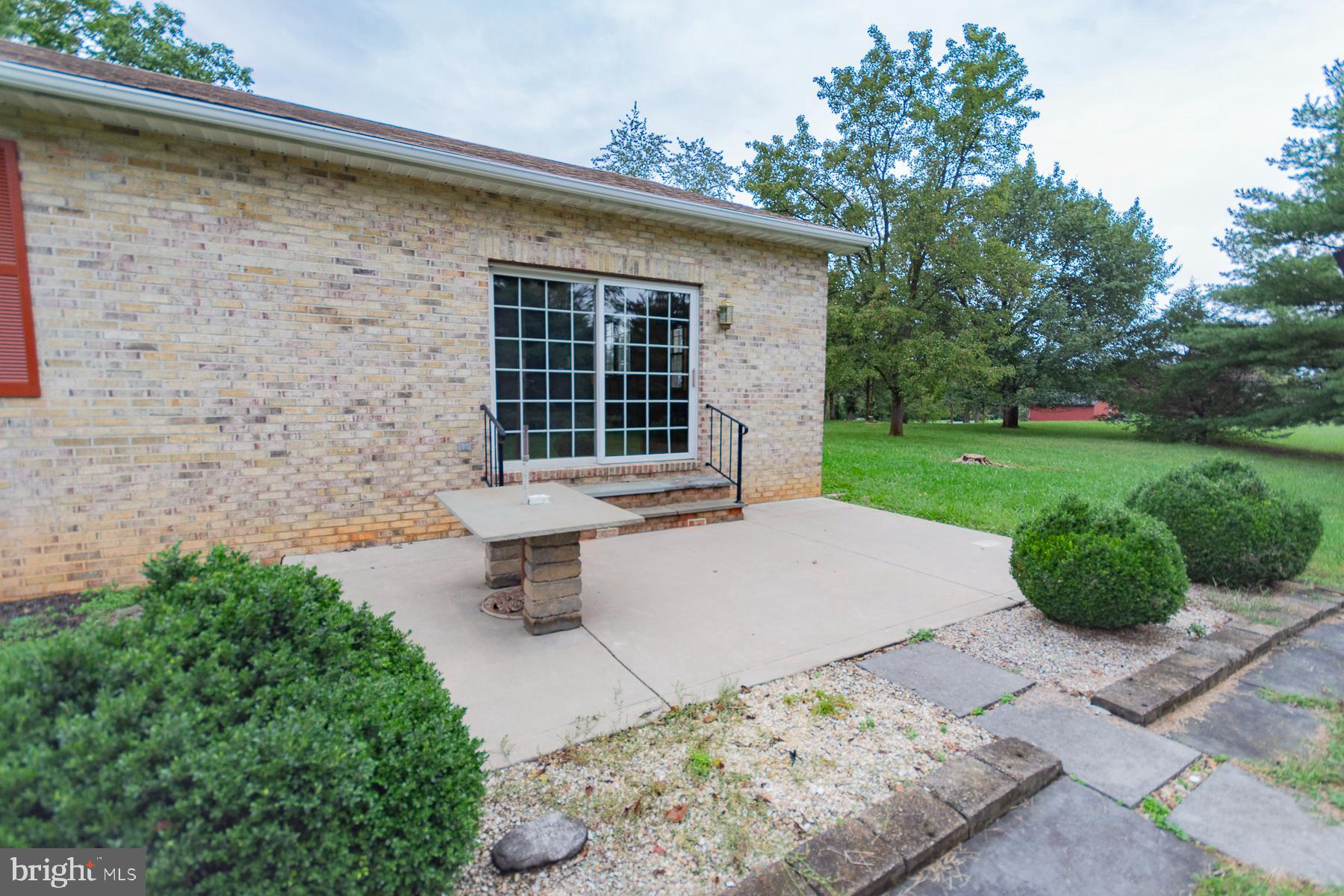 PEMBROKE GROVE - Residential